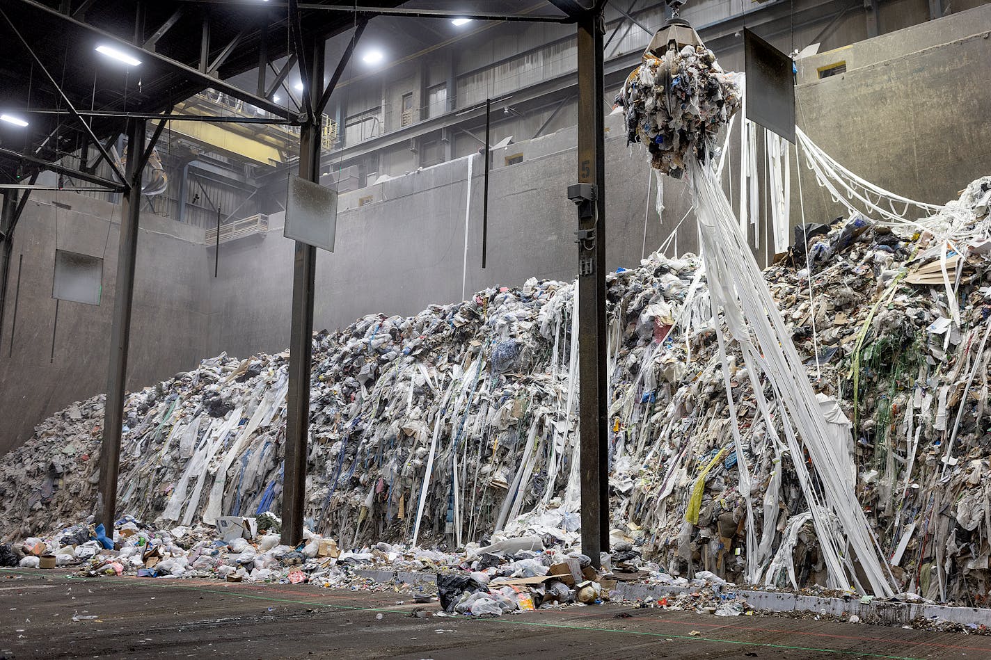 Operators of the Hennepin County Energy Recovery (HERC) garbage incinerator at work in Minneapolis, Minn., on Thursday, Jan. 18, 2024. The county board is expected to finalize a timeline for closing the facility later in January after activists and state lawmakers pushed for its closure. HERC workers and cities that use it want it to stay open, saying it’s better than a landfill.   ] Elizabeth Flores • liz.flores@startribune.com