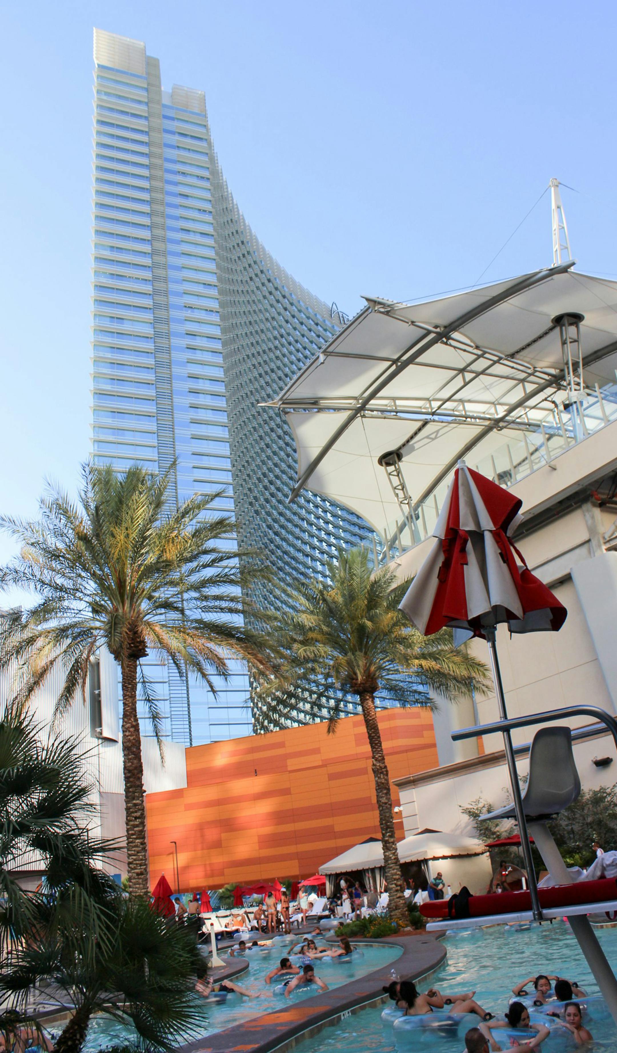 The pool at the Monte Carlo Hotel in the shadow of the Aria Resort in Las Vegas. (Ellen Creager/Detroit Free Press/TNS) ORG XMIT: 1170269