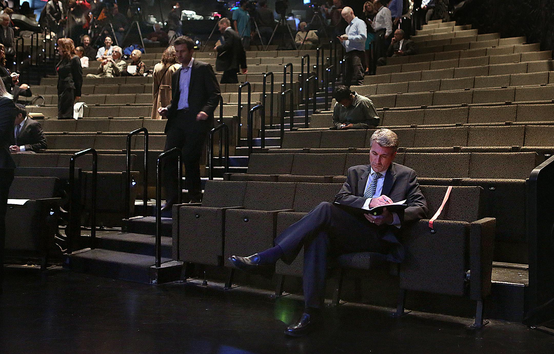 Mayor R.T. Rybak prepared for his speech, while those attending began to fill the auditorium. ] (JIM GEHRZ/STAR TRIBUNE) / April 10, 2013 / 12:00 PM Minneapolis, MN ‚Äì BACKGROUND INFORMATION- Mayor R.T. Rybak delivered his final state of the city speech, which centered on his vision for Minneapolis in 2025. Rybak addressed a supportive crowd at the Walker Art Center, McGuire Theater.