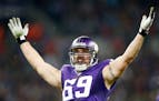 As the league has "meetings about meetings," ex-Viking end Jared Allen is hanging with his kids in Nashville.