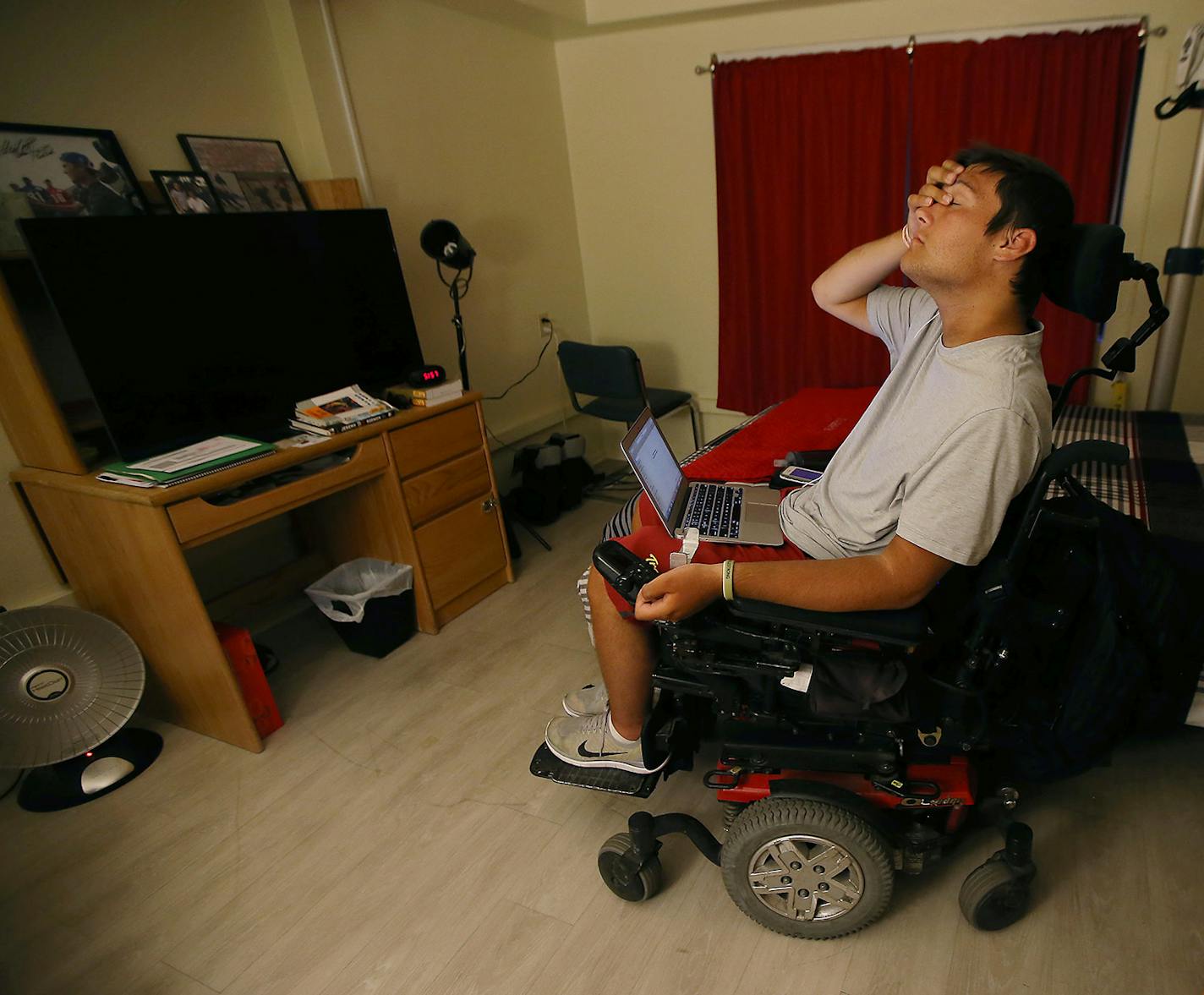 Jack Jablonski became frustrated with a paper he was writing from his room, Monday, February 22, 2016 in Los Angeles, CA. In 2011 Jablonski suffered a paralyzing hit in a high school hockey game. ] (ELIZABETH FLORES/STAR TRIBUNE) ELIZABETH FLORES &#xef; eflores@startribune.com