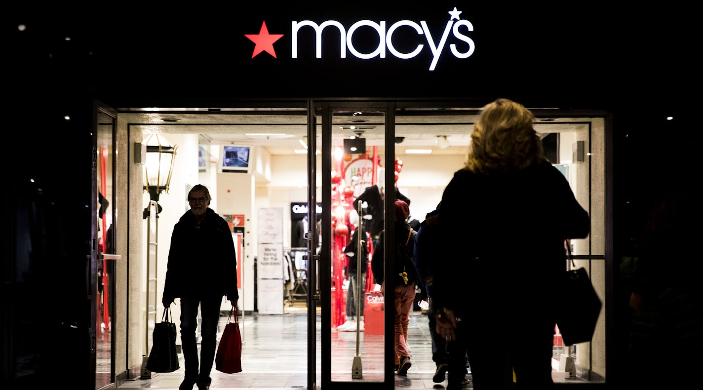 People walk in the skyway over Nicollet Mall in and out of Macy's in downtown Minneapolis. ] (Leila Navidi/Star Tribune) leila.navidi@startribune.com BACKGROUND INFORMATION: Macy's in downtown Minneapolis seen on Thursday, December 1, 2016. Rumor that Macy's in downtown Minneapolis will close this year.