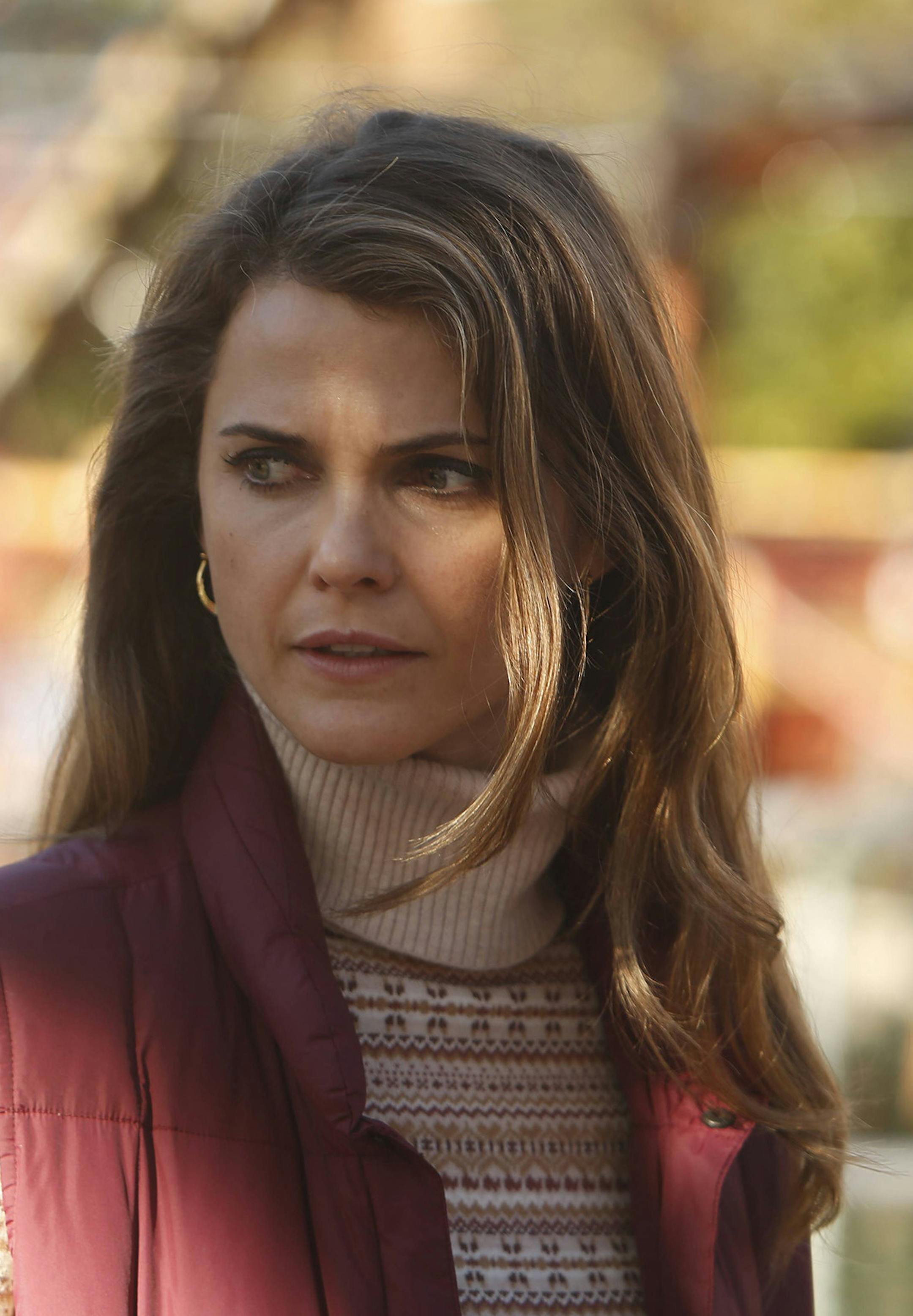 THE AMERICANS -- Comrades -- Episode 1 (Airs Wednesday, February, 26, 10:00 PM e/p) -- Pictured: Keri Russell as Elizabeth Jennings -- CR: Craig Blankenhorn/FX