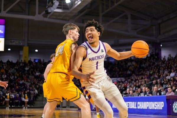 Kyreese Willingham, seen vs. Arkansas Tech in the Central Region tournament, scored 25 points to help Minnesota State Mankato defeat Ferris State 98-7
