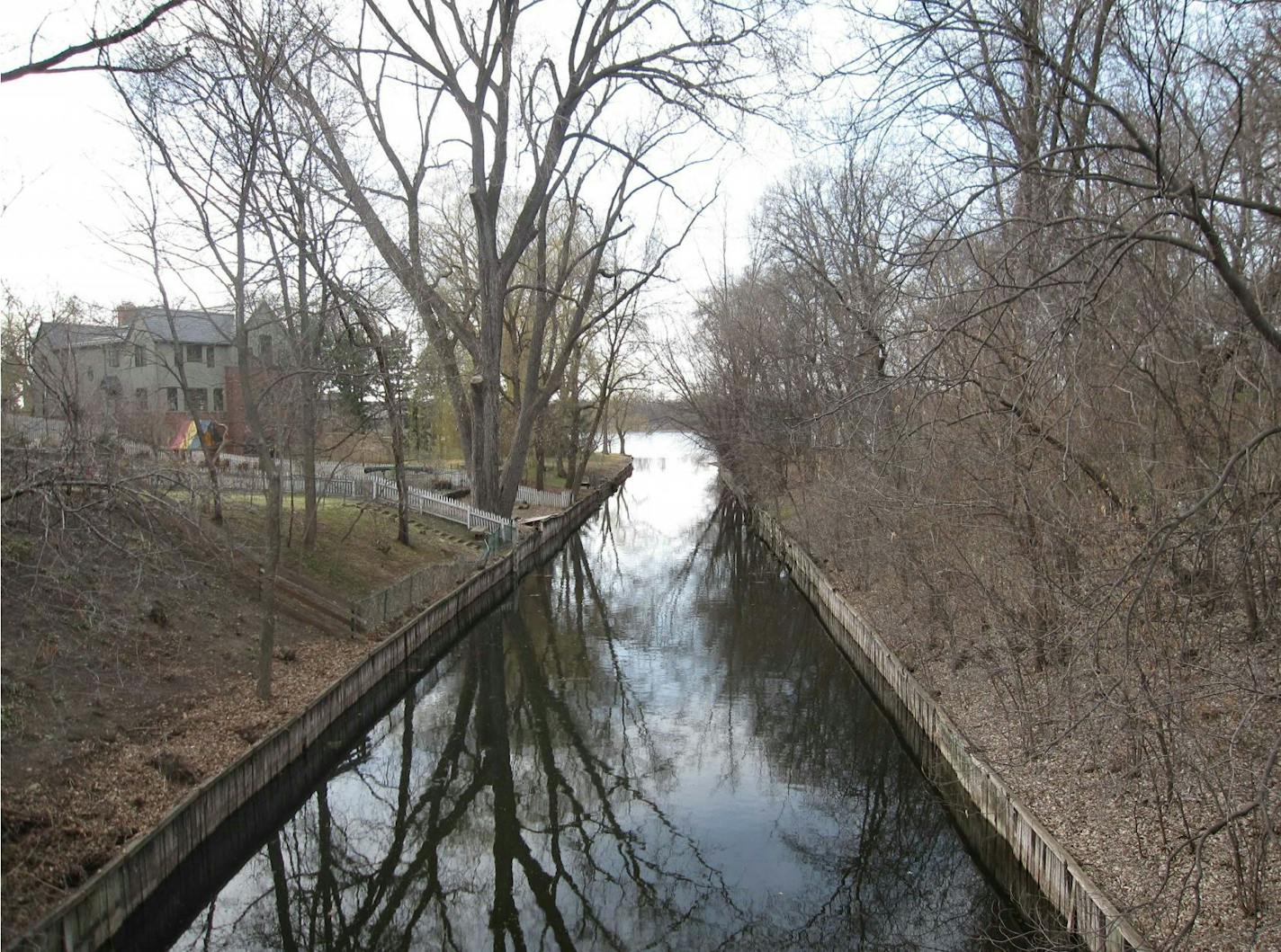 Current conditions of Kenilworth channel into Cedar Lake in Minneapolis