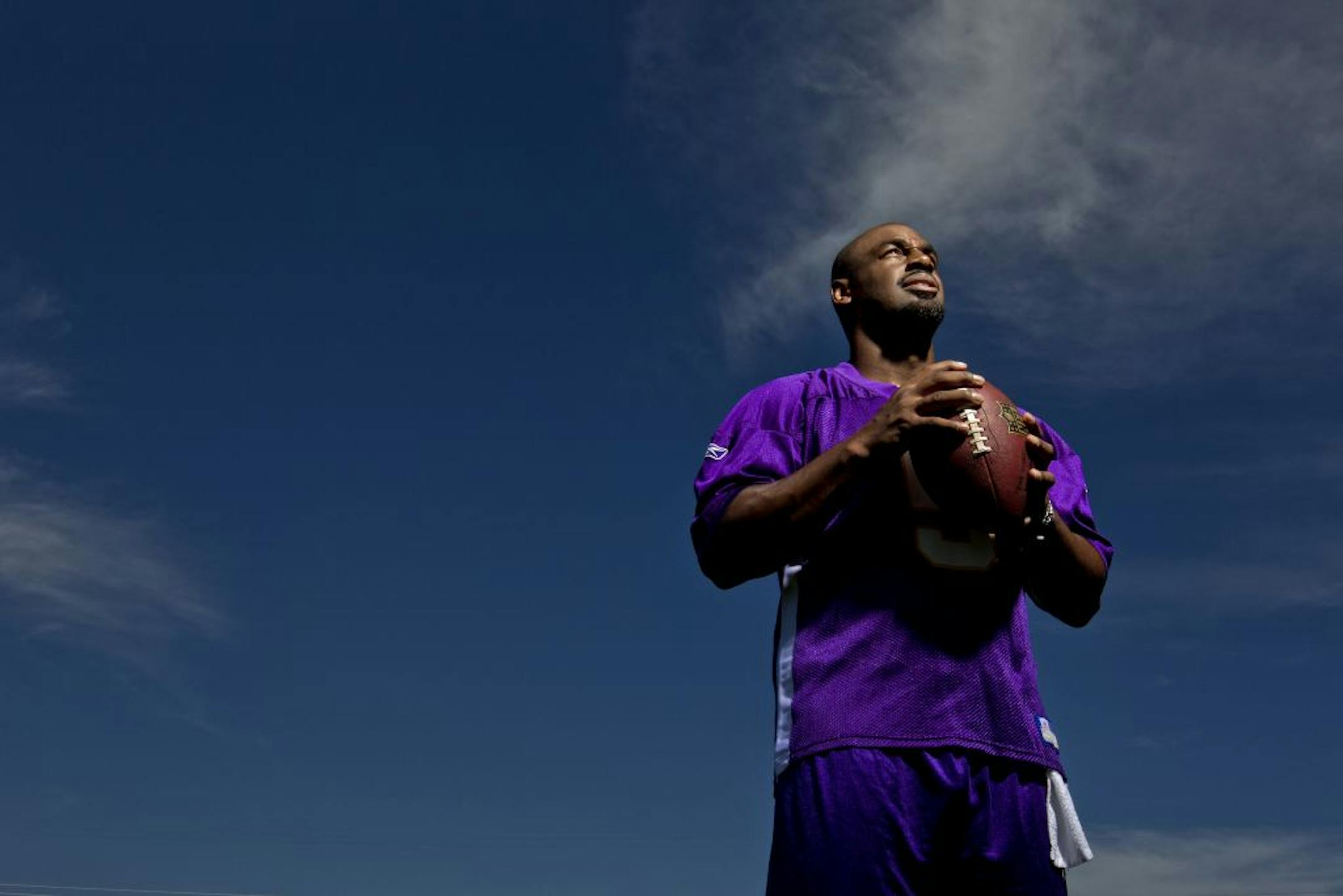 Minnesota Vikings quarterback Donovan McNabb (5).