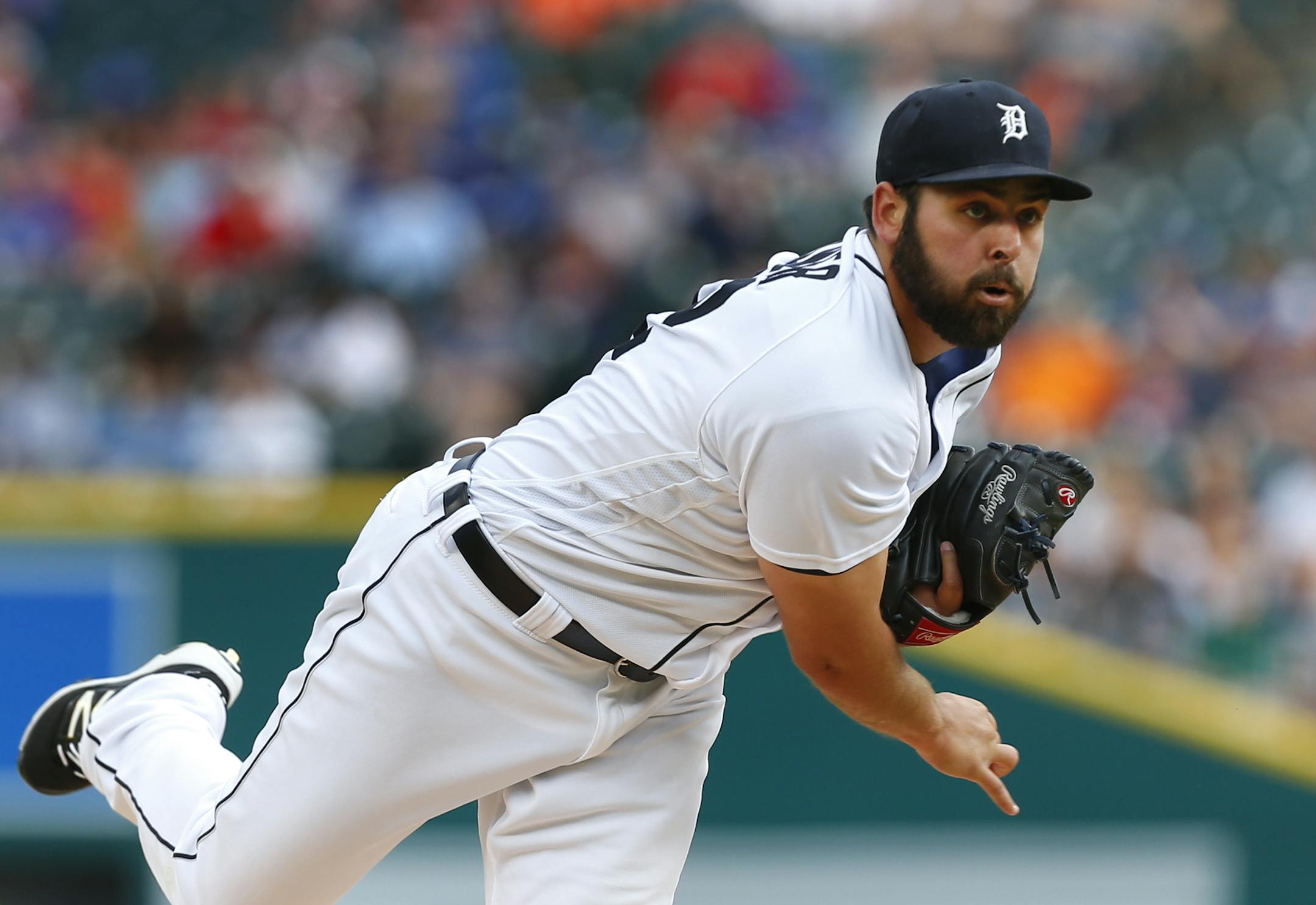 Detroit Tigers pitcher Michael Fulmer throws against the Toronto Blue Jays in the first inning of a baseball game Monday, June 6, 2016 in Detroit. (AP Photo/Paul Sancya)