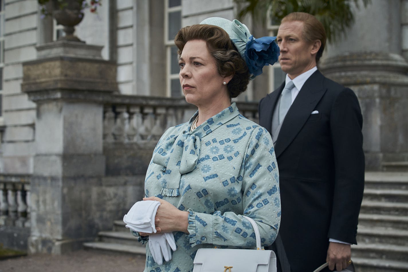 PICTURE SHOWS: Queen Elizabeth II (OLIVIA COLMAN). Filming Location: Moor Park "The Crown" season 4 Netflix