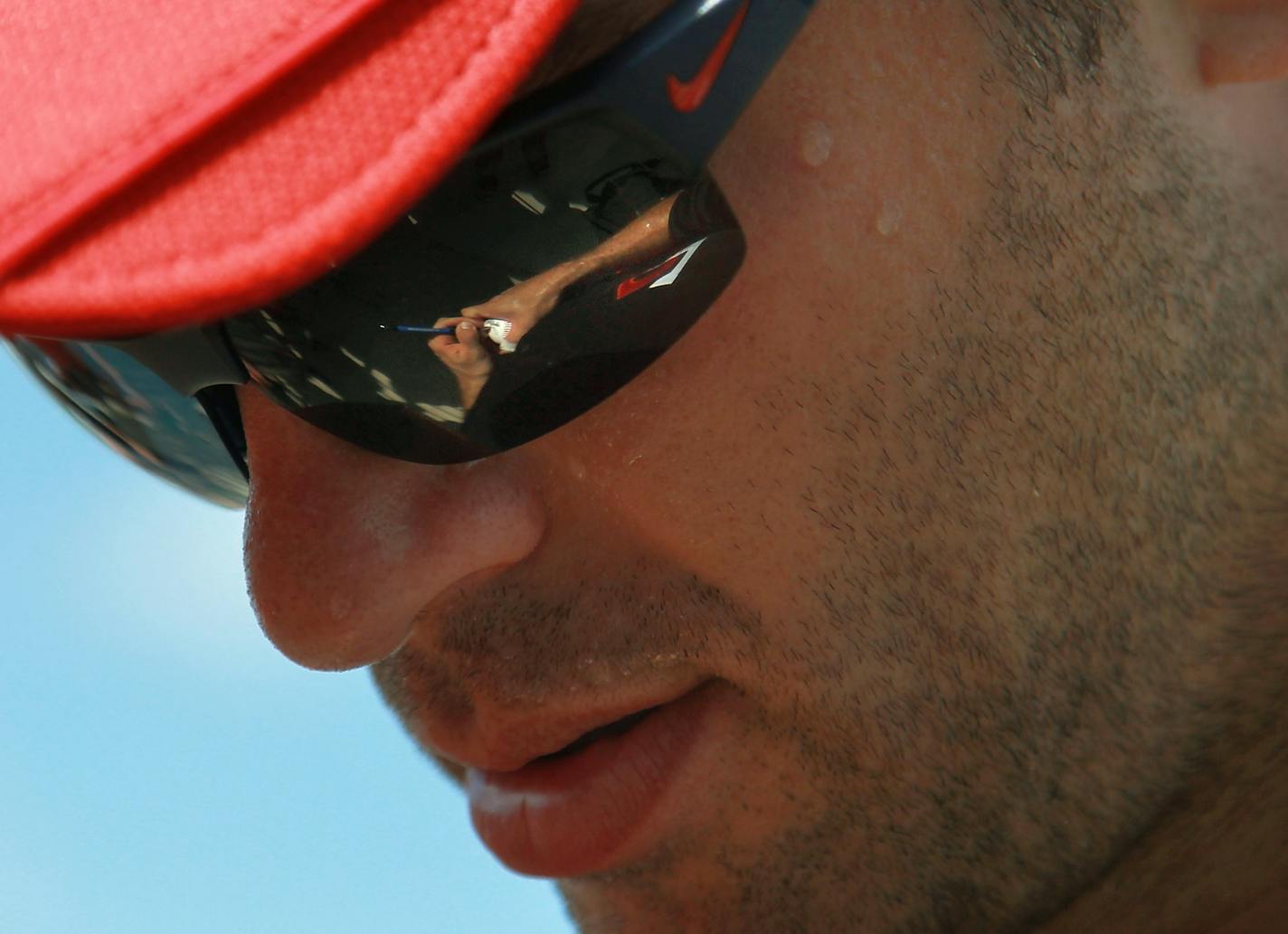 Despite the heat of the Florida sun, Joe Mauer treated fans to autographs at Hammond Stadium. Mauer and Justin Morneau remaining healthy is the key to the Twins' season.