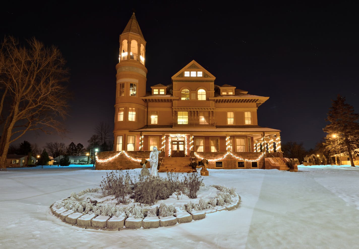 Fairlawn Mansion in Superior, Wis., is at its best during the holidays. Credit Misty Pine Photography.