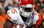 Kansas City Chiefs running back Jamaal Charles (25) runs the ball in the first half of an NFL football game against the Cincinnati Bengals, Sunday, Oc