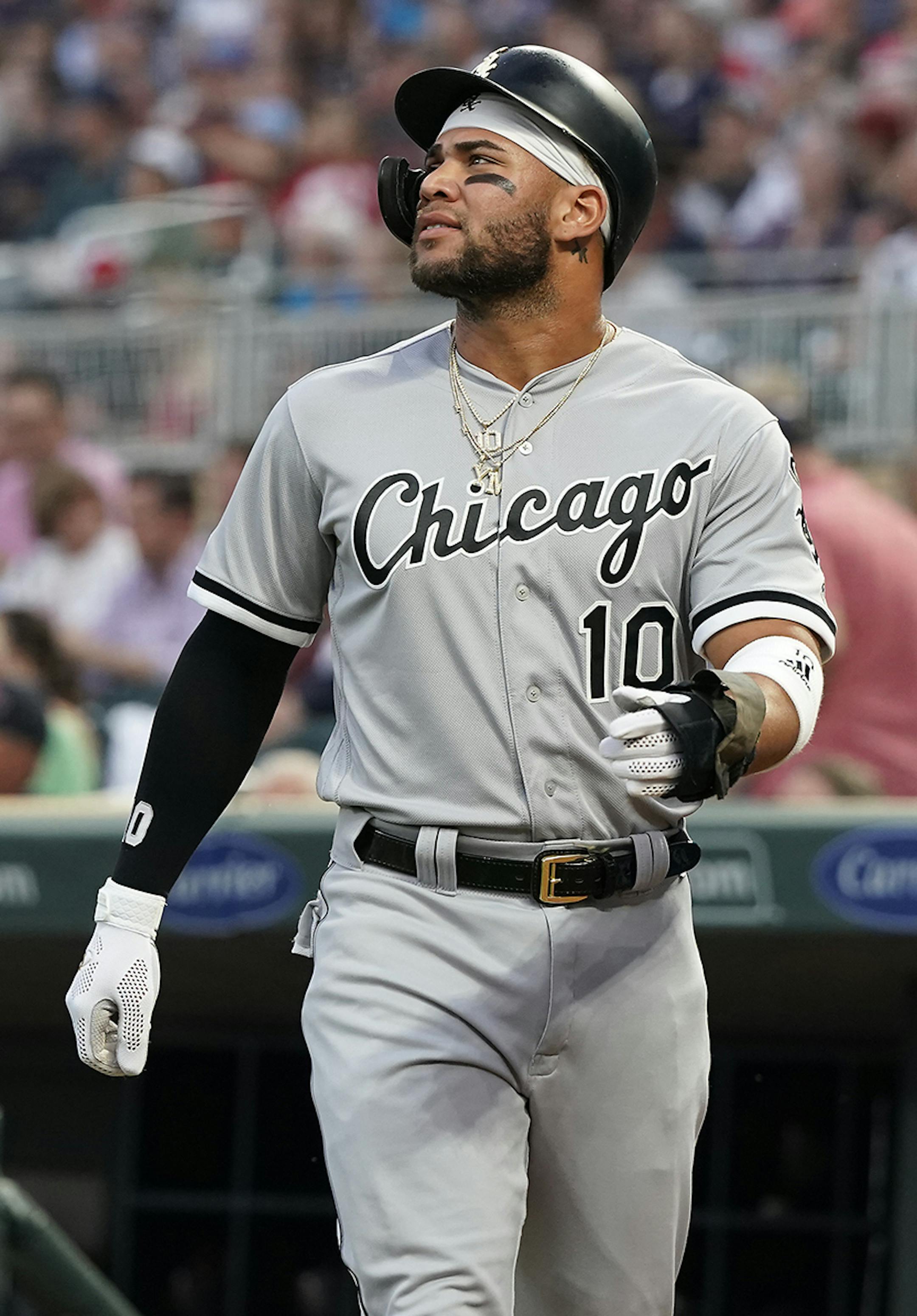 Chicago White Sox third baseman Yoan Moncada (10) scores a run in the second inning. ] LEILA NAVIDI • leila.navidi@startribune.com BACKGROUND INFORMATION: The Minnesota Twins play the Chicago White Sox at Target Field in Minneapolis on Wednesday, September 18, 2019.