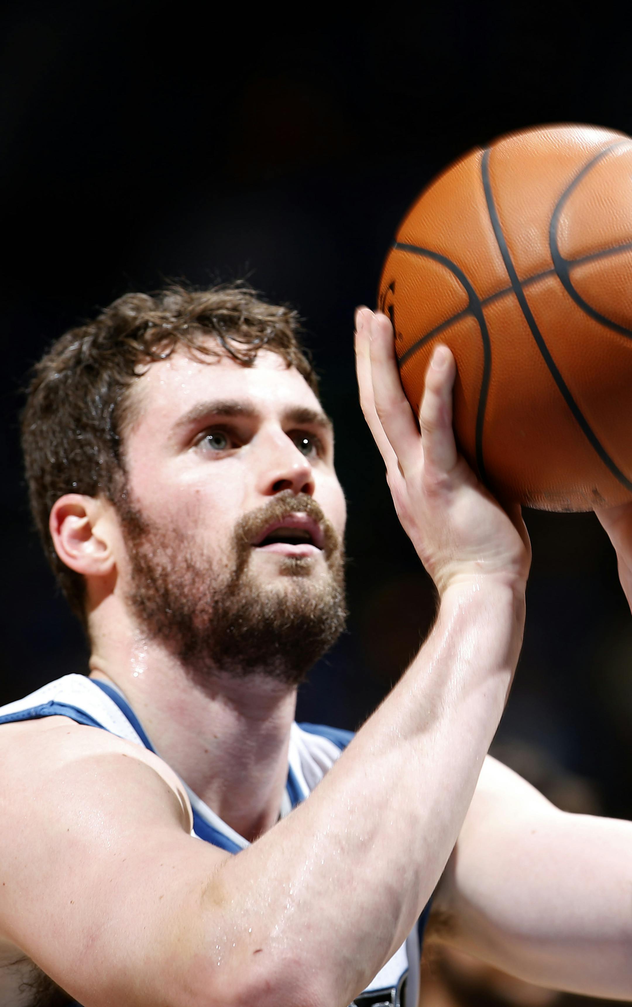 Minnesota Timberwolves Kevin Love (42). ] CARLOS GONZALEZ cgonzalez@startribune.com - March 31, 2014, Minneapolis, Minn., Target Center, NBA, Minnesota Timberwolves vs. Los Angeles Clippers