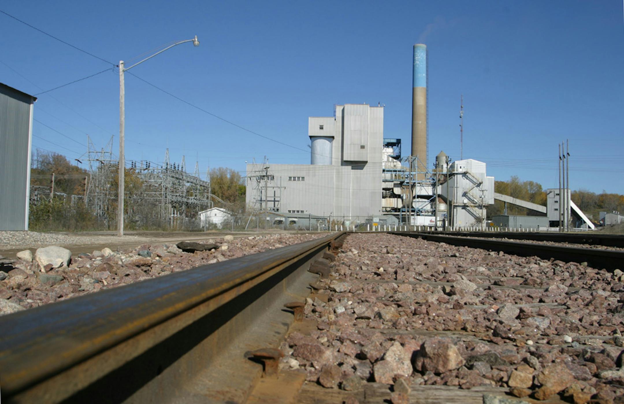 The two-unit Hoot Lake power plant will be outfitted with mercury-control technology to allow it to burn coal another few years.