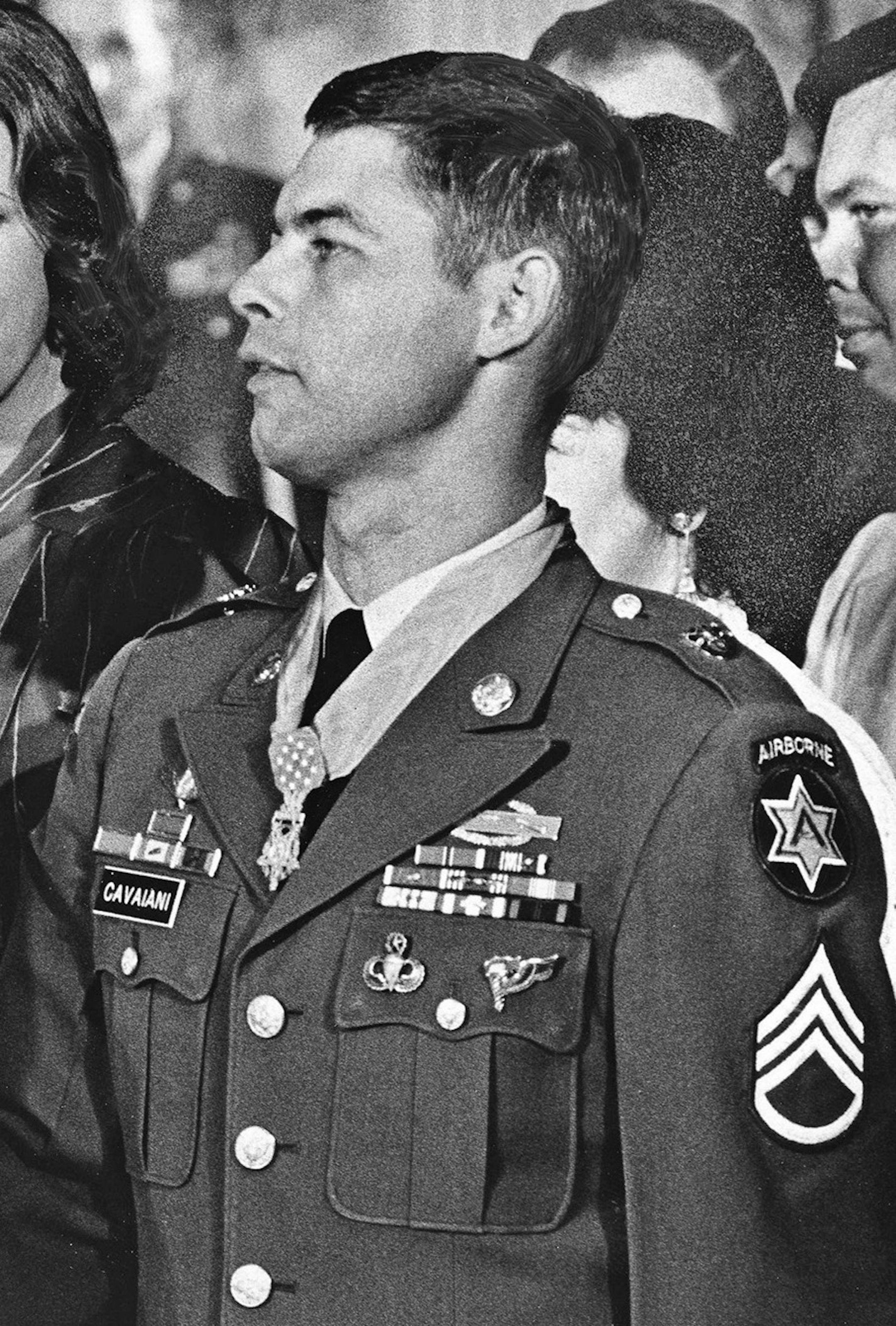 President Gerald Ford, left, congratulates Jon Cavaiani, then a Army staff sergeant, after awarding him the Medal of Honor on Dec. 12, 1974 at the White House in Washington. Illustrates CAVAIANI-OBIT (category a), by Emily Langer (c) 2014, The Washington Post. Moved Sunday, Aug. 3, 2014. (MUST CREDIT: Washington Post photo by Frank Johnston)