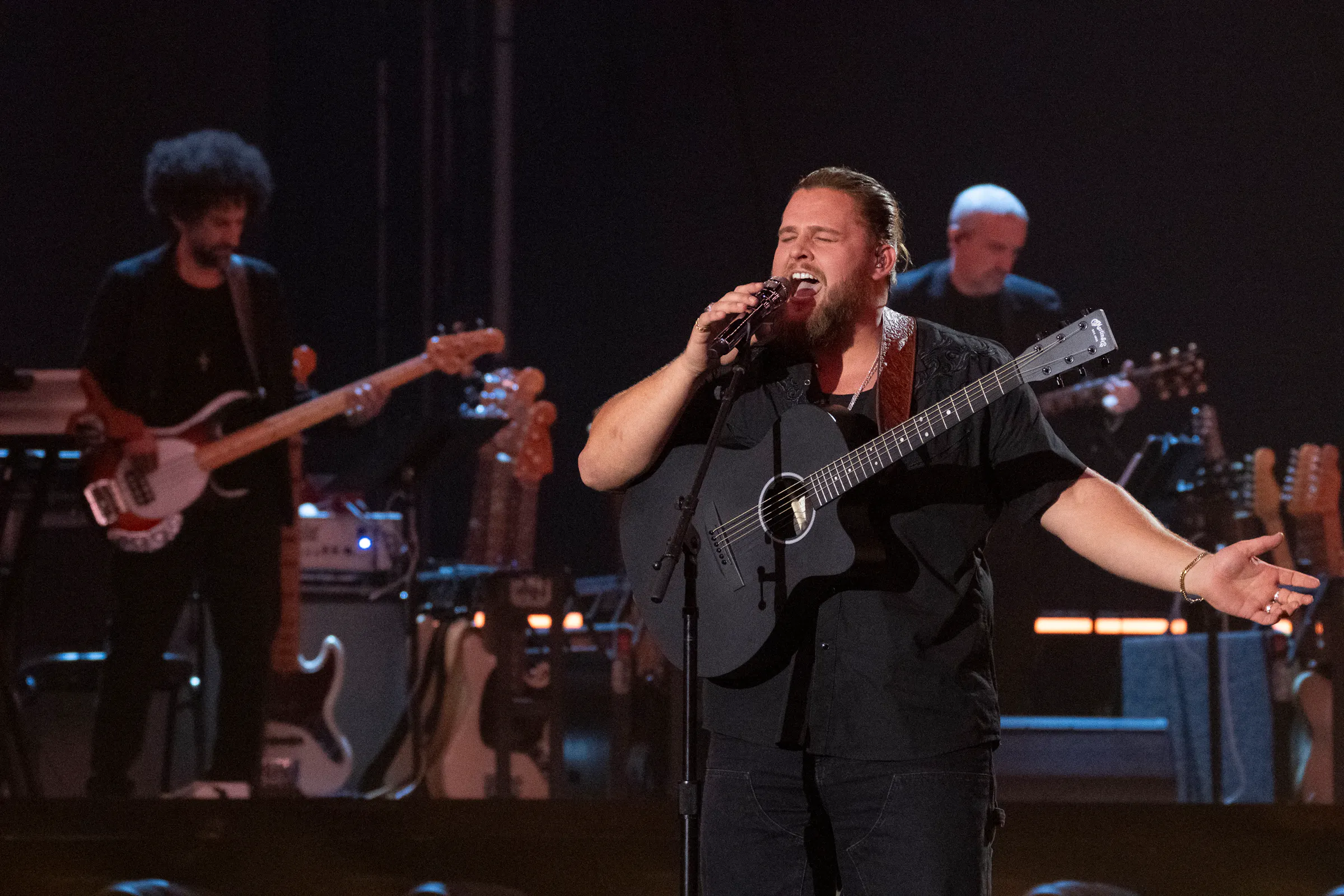Fergus Falls’ Chris Tungseth survives another round of ‘American Idol’