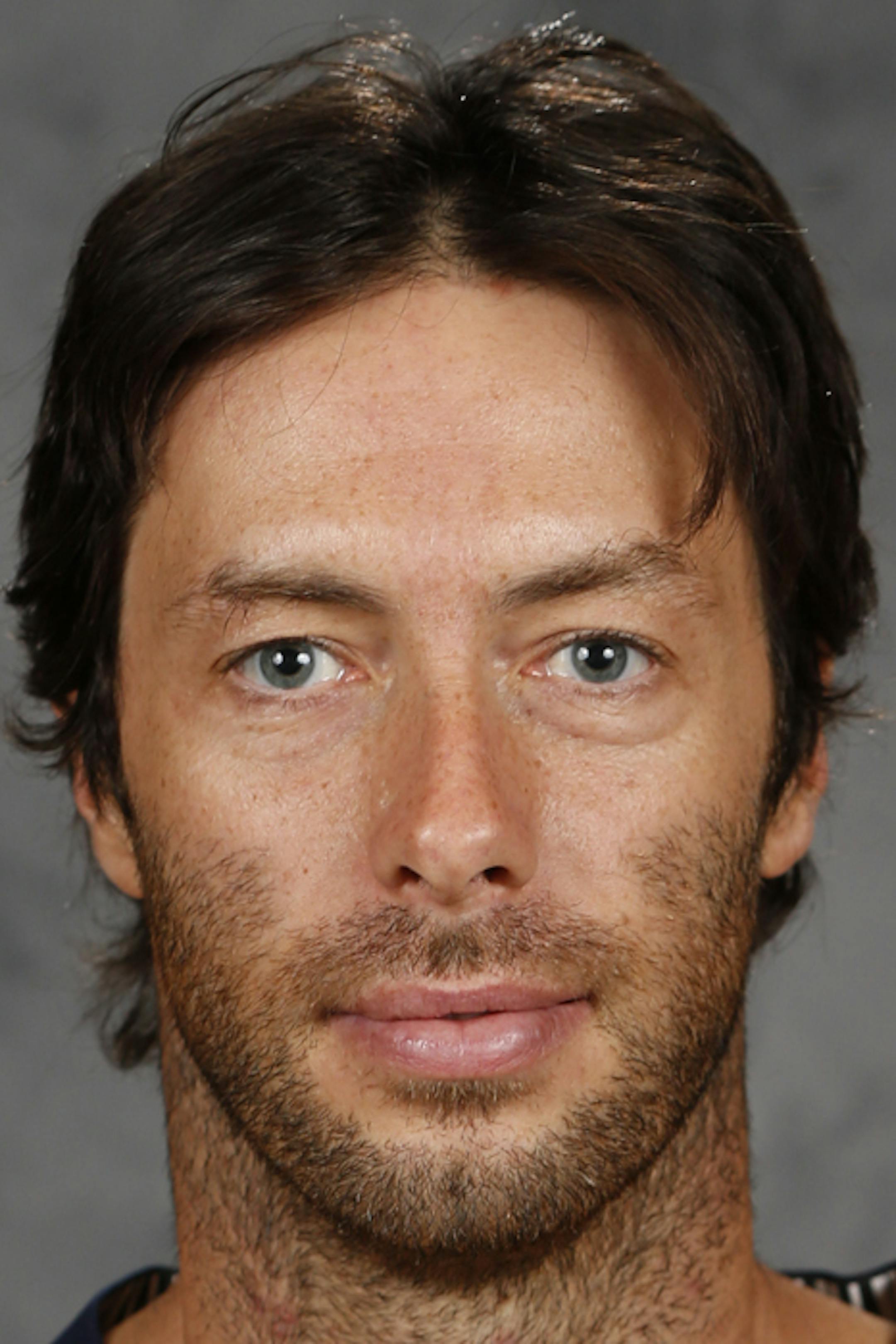 NASHVILLE, TN - September 11: Matt Cullen of the Nashville Predators poses for his official headshot for the 2013-2014 season on September 11, 2013 at Bridgestone Arena in Nashville, Tennessee. (Photo by John Russell/NHLI via Getty Images) *** Local Caption *** Matt Cullen ORG XMIT: 177614304