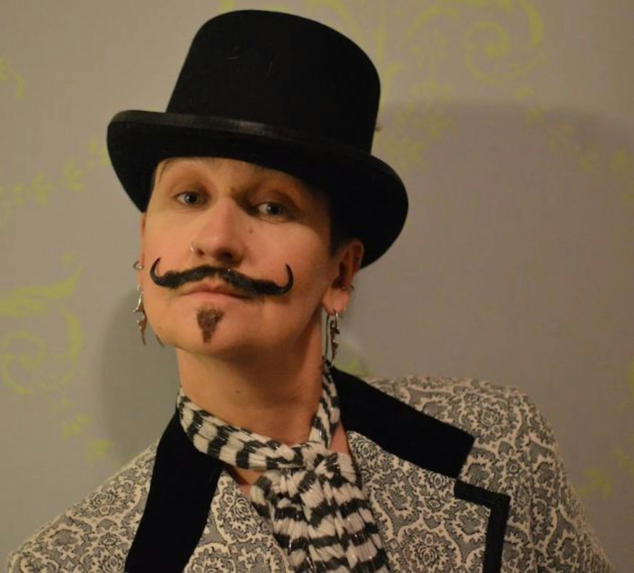 Sarah Gordon is the "Glam King." (photo by H. Thompson)