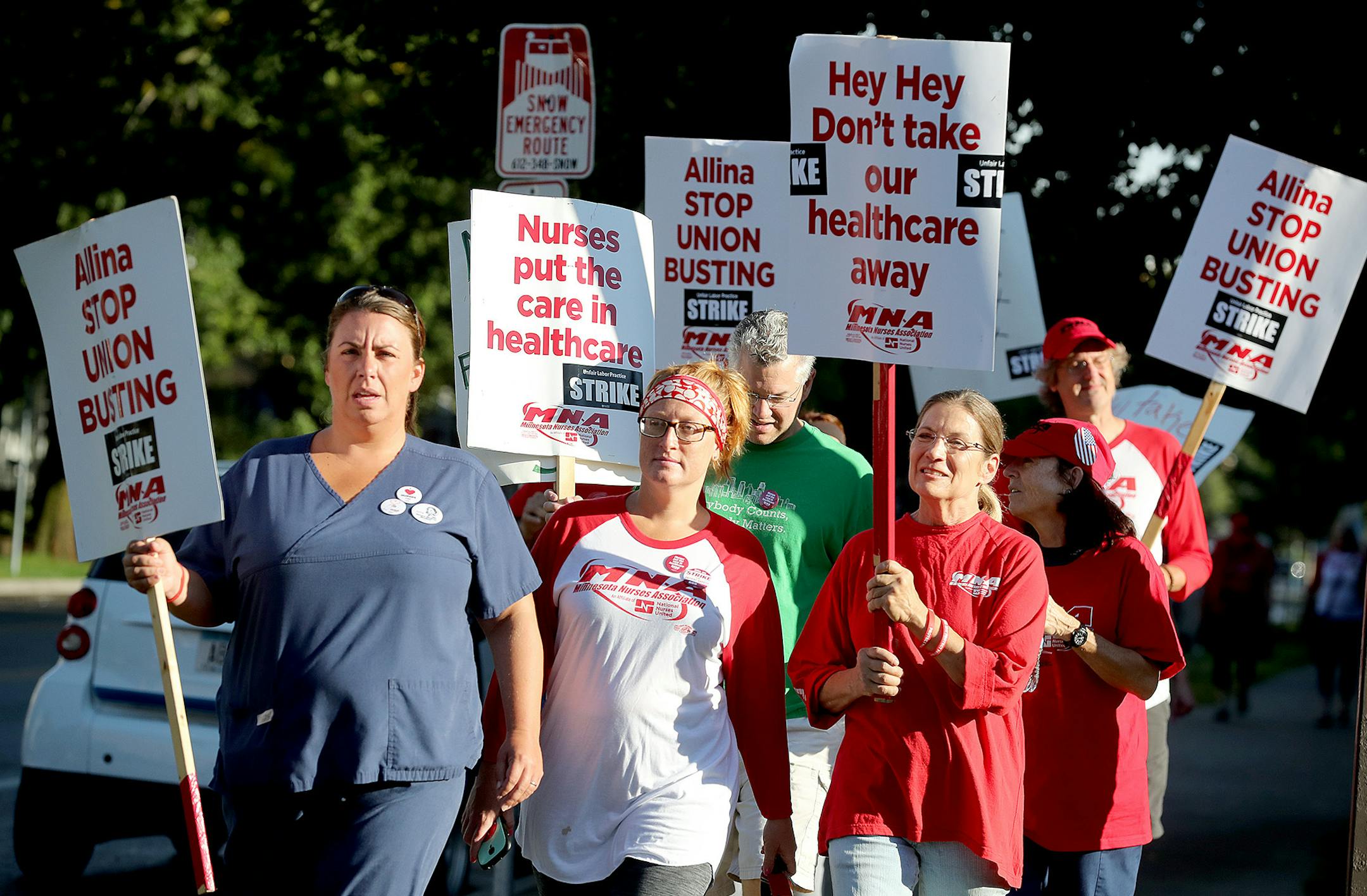 Nurses on strike made their way around Abbott Northwestern Hospital Monday, September 5, 2016 in Minneapolis, MN. They joined hundreds of nurses during the first day on strike at Abbott Northwester Hospital which is Allina's flagship hospital. ] (ELIZABETH FLORES/STAR TRIBUNE) ELIZABETH FLORES &#x2022; eflores@startribune.com