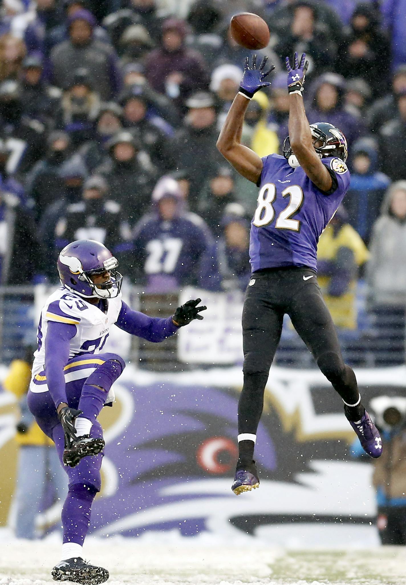 Xavier Rhodes (29) defended Torrey Smith (82) on pass play in the fourth quarter. Rhodes was injured on the play and left the game. Baltimore beat Minnesota by a final score of 29-26. ] CARLOS GONZALEZ cgonzalez@startribune.com - December 8, 2013, Baltimore, MD, M&T Bank Stadium, NFL, Minnesota Vikings vs. Baltimore Ravens