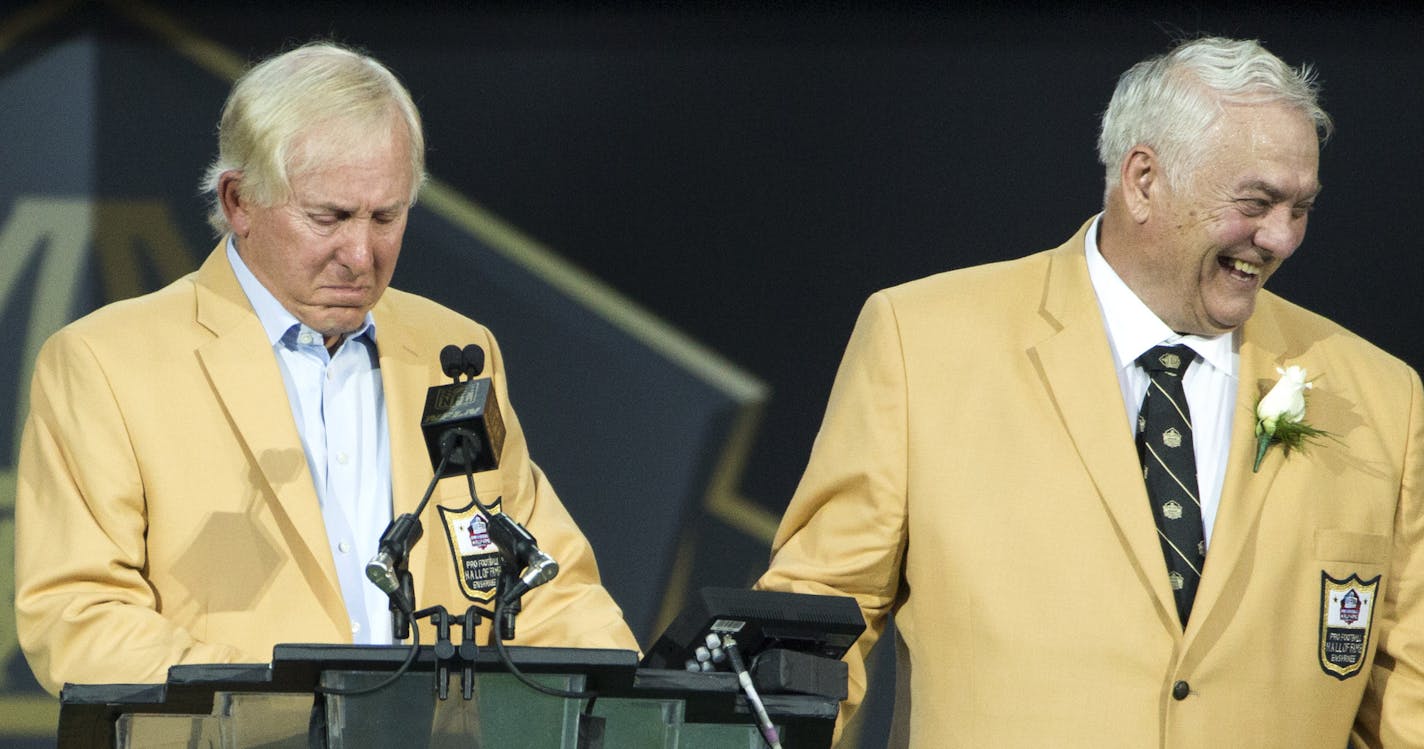 Former Vikings center Mick Tingelhoff was inducted into the NFL Hall of Fame Saturday night in Canton Ohio. Presenter, former Quarterback Fran Tarkenton, tried to hold back tears when talking about his friend Mick.] Tingelhoff played from 1962-78 and was All-Pro five times. He played in six Pro Bowls and never missed a game for the 17 seasons he played. Tingelhoff was eligible in 1984 and waited 31 years for his enshrinement Saturday night in Canton. ] The 2015 NFL Hall of Fame Class of 2015 Ens