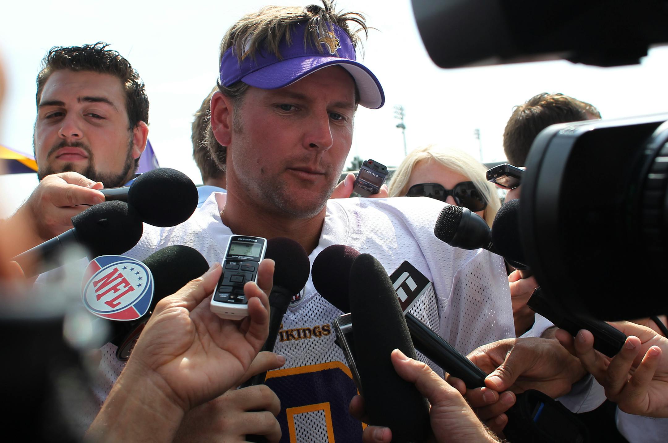 Ryan Longwell answered more questions about Brett Favre on Wednesday at Mankato.