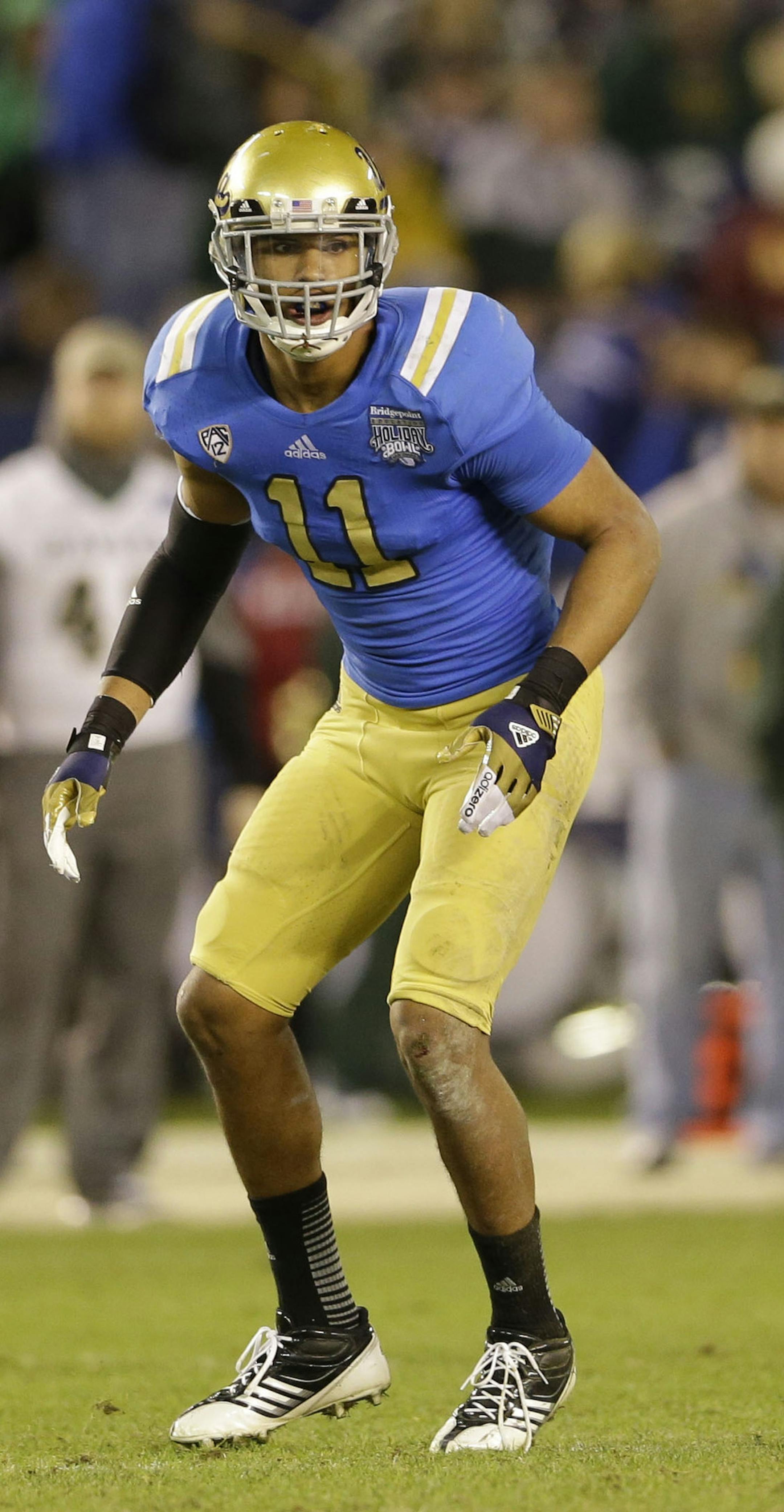 UCLA linebacker Anthony Barr during the first half of the NCAA college football Holiday Bowl game against Baylor Thursday Dec. 27, 2012 in San Diego. (AP Photo/Lenny Ignelzi) ORG XMIT: NYOTK