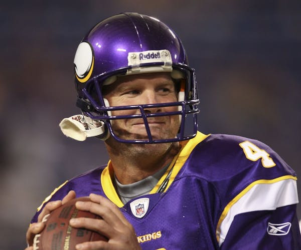 Former Vikings quarterback Brett Favre