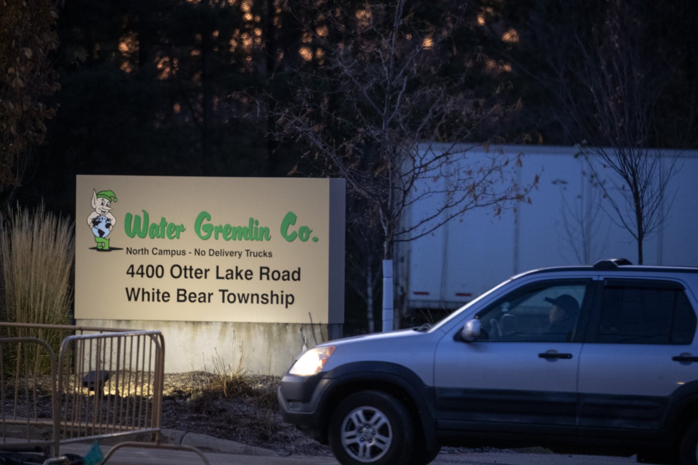 Water Gremlin employees made their way into the lot as its doors reopened for production after being shut down for more than a week over lead concerns, Tuesday, November 5, 2019 in White Bear Township, MN. ] ELIZABETH FLORES &#x2022; liz.flores@startribune.com