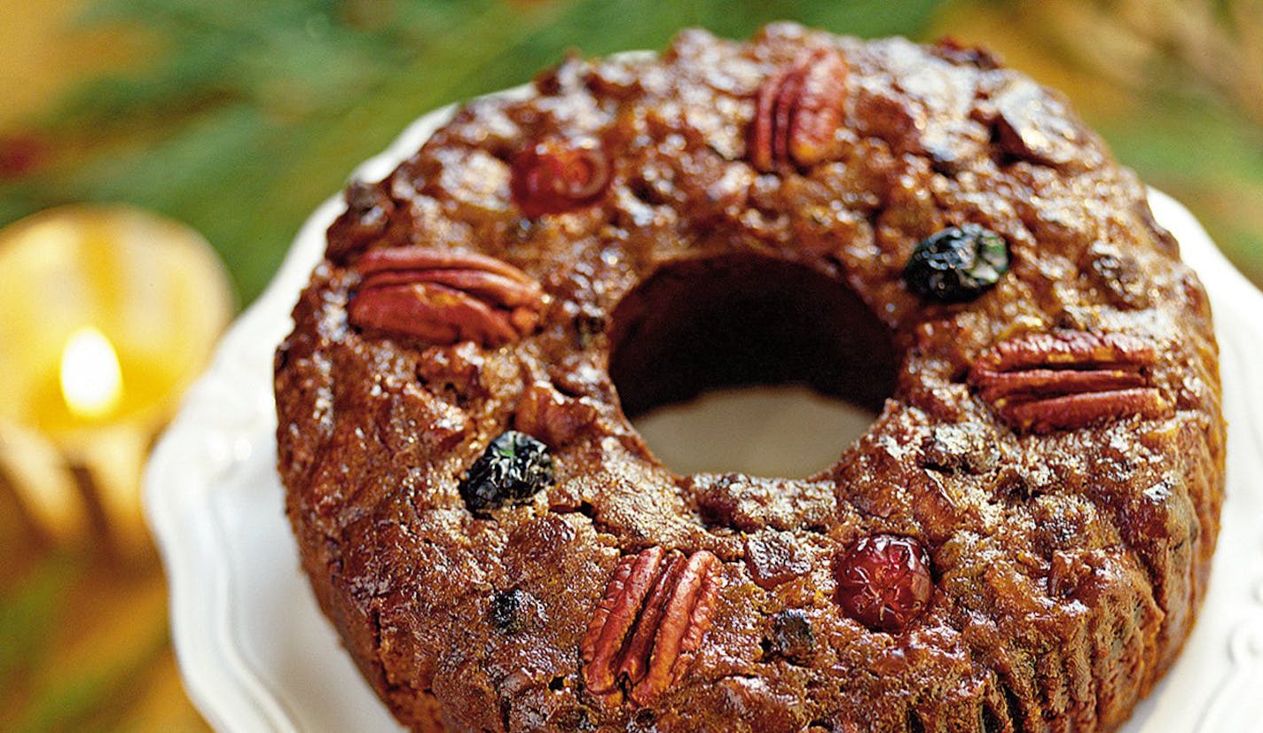 -- NO MAGS, NO SALES -- KRT SOUTH STORY SLUGGED: VA-MONASTERYFRUITCAKE KRT PHOTOGRAPH BY ALLEN ROKACH/SOUTHERN LIVING (February 3) For the best fruitcake you'll ever eat, visit the monks of Holy Cross Abbey in Berryville, Virginia. (nk) 2003 MANDATORY CREDIT: SOUTHERN LIVING