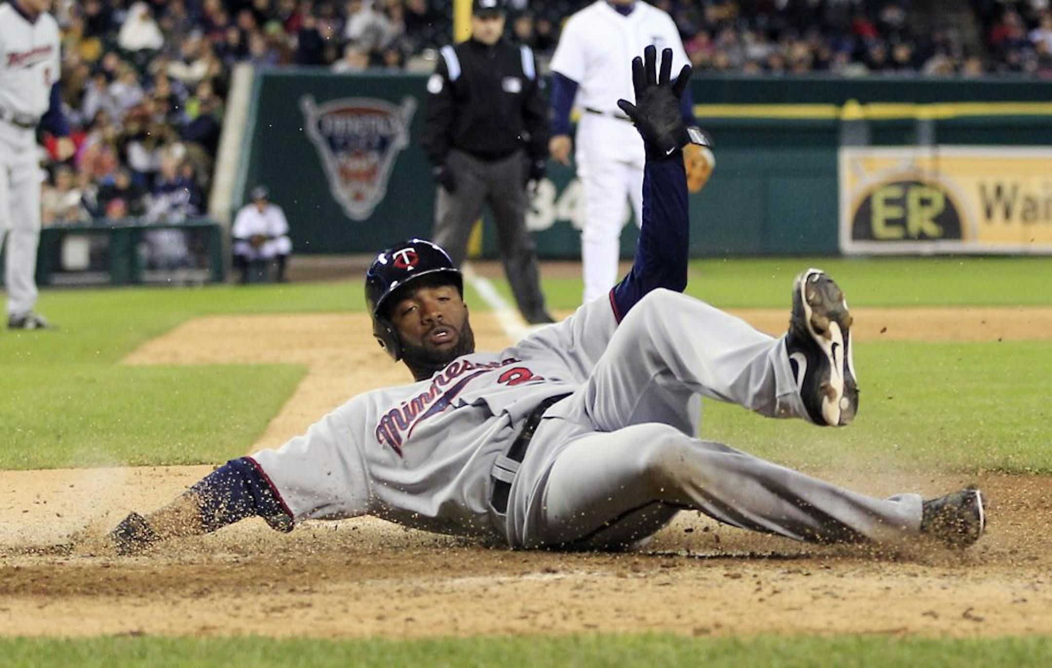 Denard Span scored the go-ahead run on a Jamey Carroll single to center during the 10th inning in the second game Sunday.