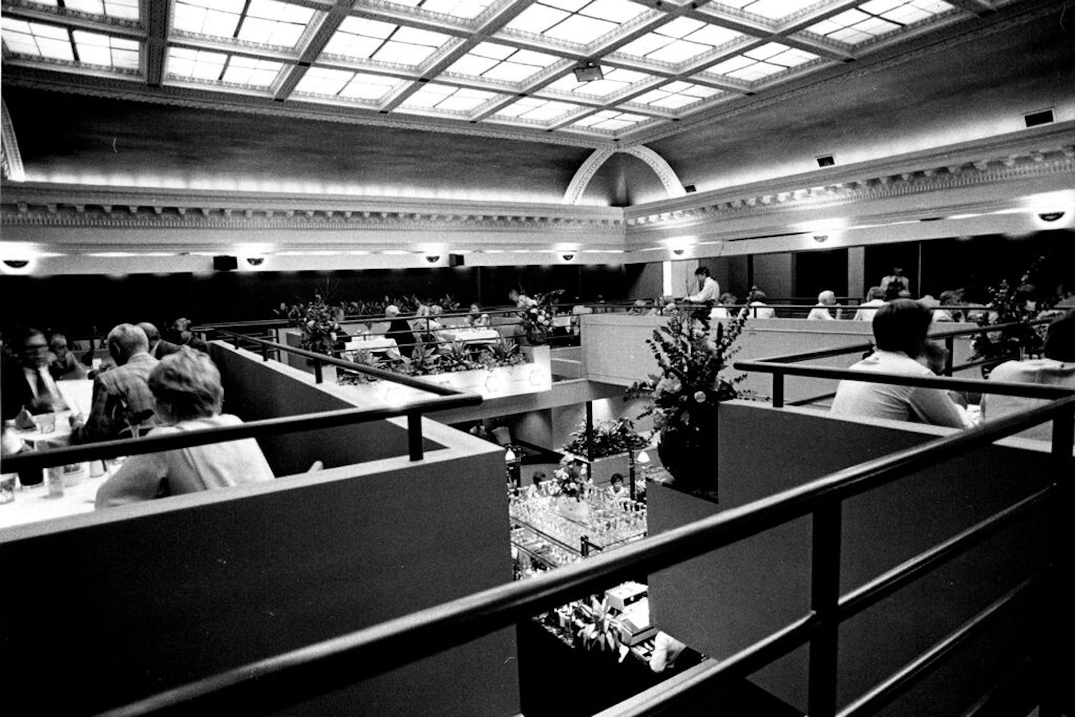 July 22, 1983 Diners at the City Tavern in the Lumber Exchange Building. Darlene Pfister, Minneapolis Star Tribune