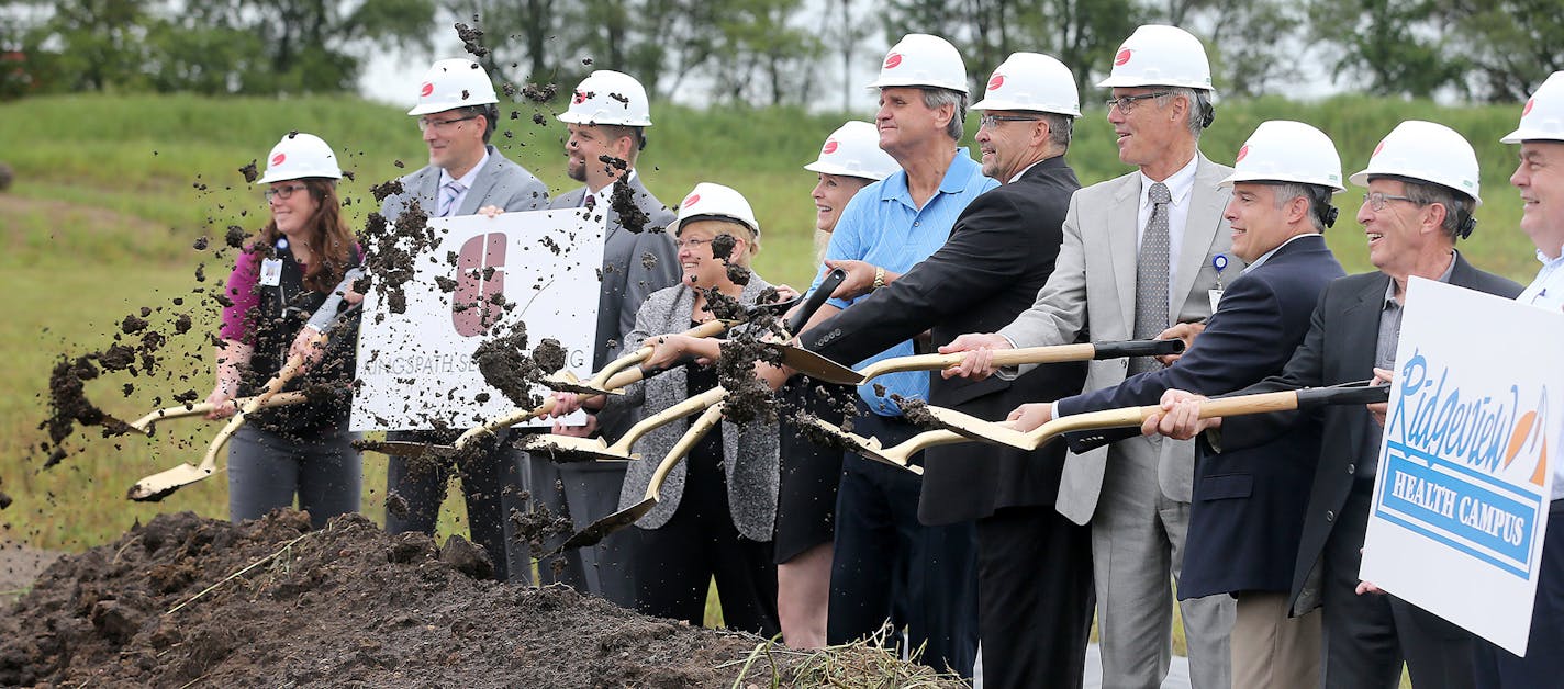 Representatives from the Ridgeview Medical Center and The Lutheran Home Association hosted a groundbreaking for the new Ridgeview Health Campus in Belle Plaine, MN, Thursday, August 11, 2016. ] (ELIZABETH FLORES/STAR TRIBUNE) ELIZABETH FLORES &#x2022; eflores@startribune.com