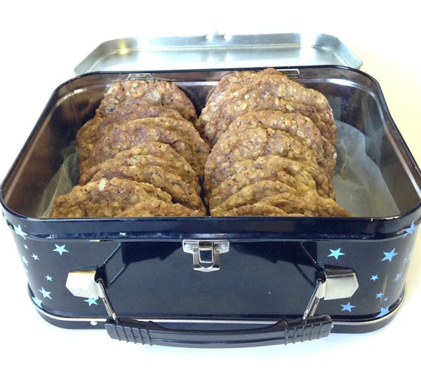 Oatmeal Toffee Discs are perfect lunchbox cookies. Photo by Lee Dean