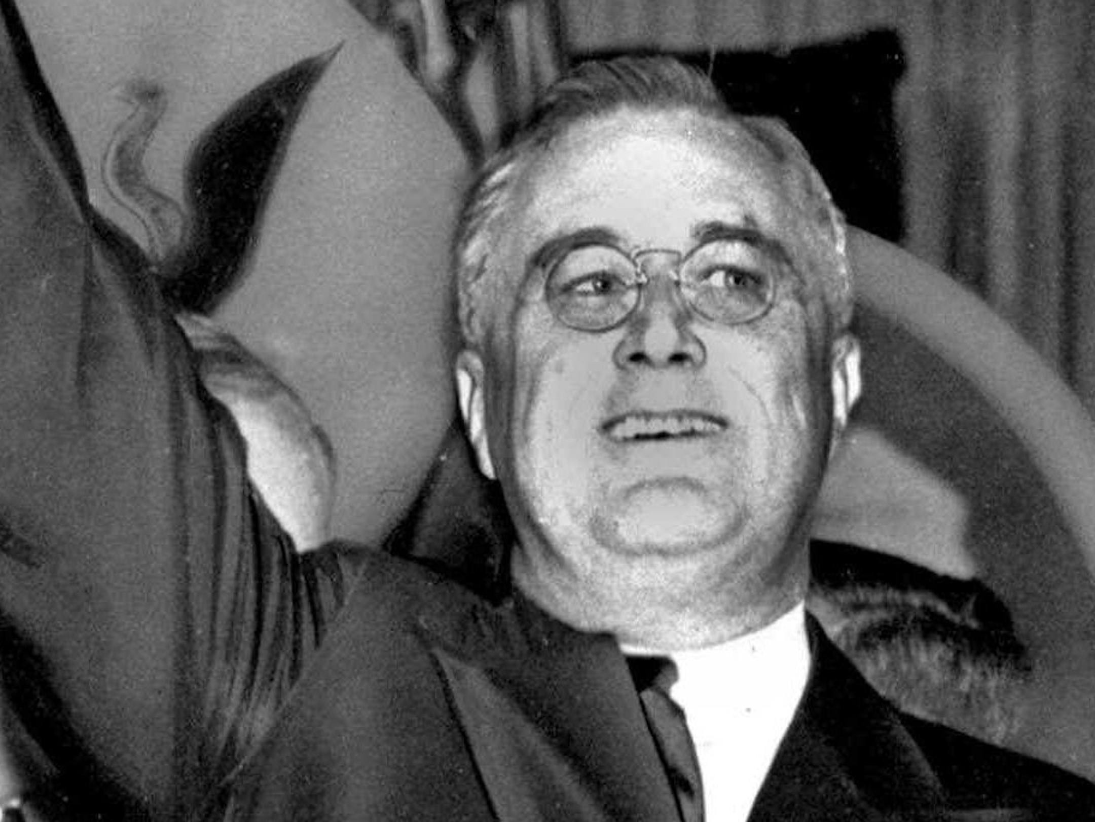 FILE ñ In this June 23, 1936, file photo, President Franklin D. Roosevelt, running for re-election, waves during the Democratic National Convention held at Convention Hall in Philadelphia. Philadelphia hosted the Democratic National Convention in 1936 and 1948 and the Republican National Convention in 1865, 1872, 1900, 1940, 1948 and 2000, and five of the eight candidates chosen were victorious in November. Philadelphia is hosting the Democratic National Convention from Monday through Thurs