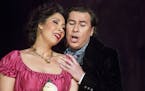 Nicole Cabell as Violetta Val&#xe9;ry and Jes&#xfa;s Le&#xf3;n as Alfredo Germont in Minnesota
Opera&#x2019;s production of La Traviata.
Dan Norman ph