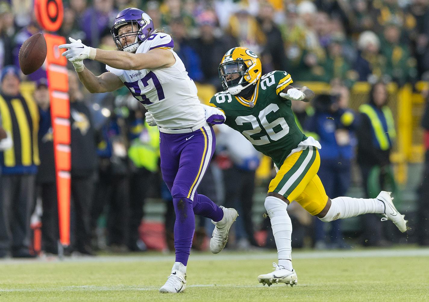 Packers safety Darnell Savage breaks up a pass intended for Vikings tight end T.J. Hockenson in the first quarter Sunday.