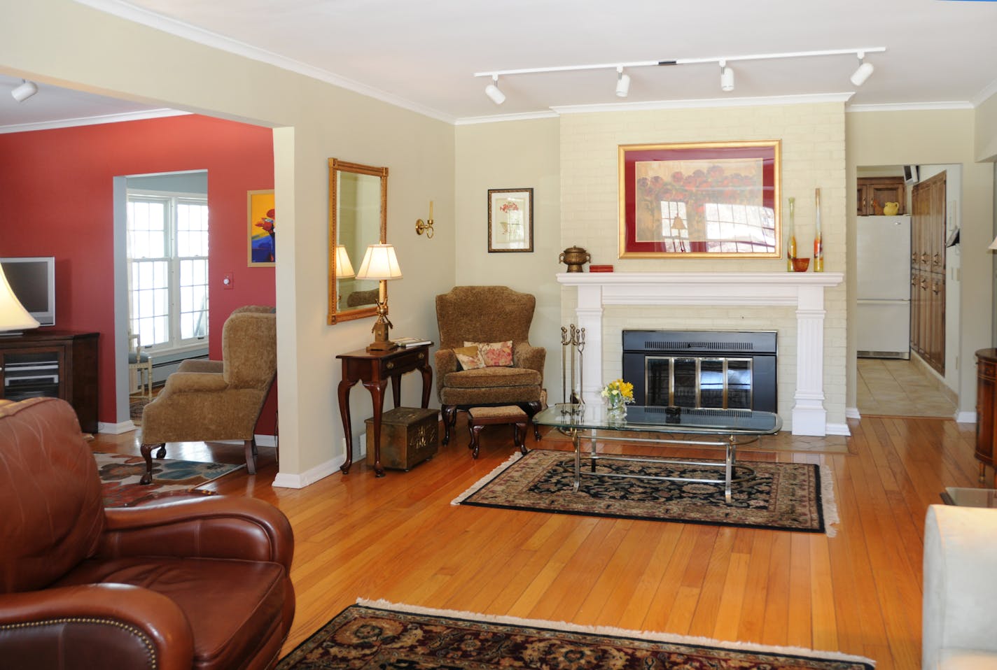 Jacqueline Day Living room in Marcia Fluer's house