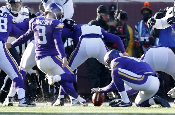 Blair Walsh missed a 27-yard kick that would have given the Vikings the lead Sunday in the final minute and has heard about it on Twitter.
