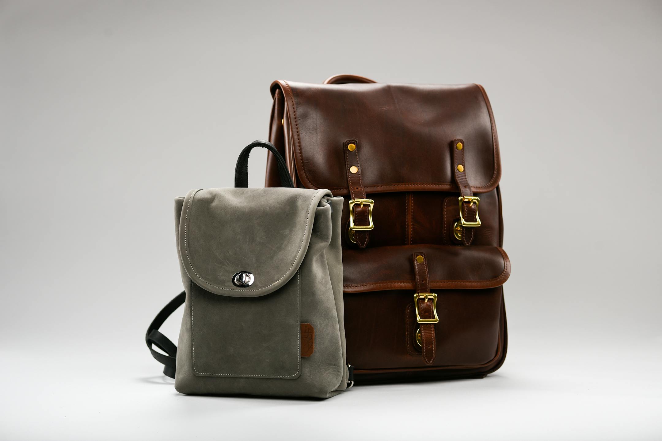 ] AARON LAVINSKY ï aaron.lavinsky@startribune.com Minnesota-made leather goods add style and durability to your travel necessities. Photographed Thursday, July 26, 2018 in the Star Tribune photo studio.