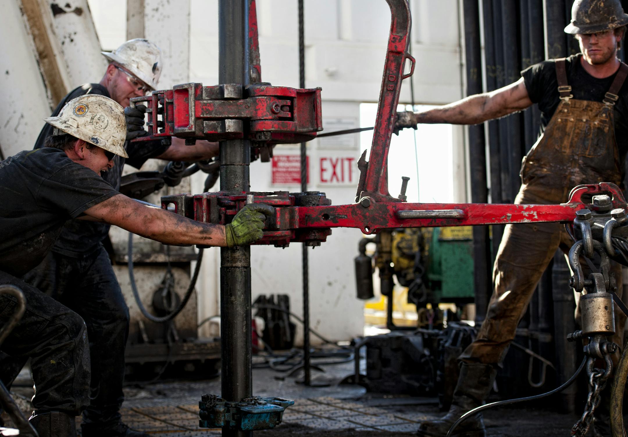 A Kodiak Gas & Oil Corp. crew pulled drilling pipe from the ground on Unit Rig 328 near Watford City, N.D.