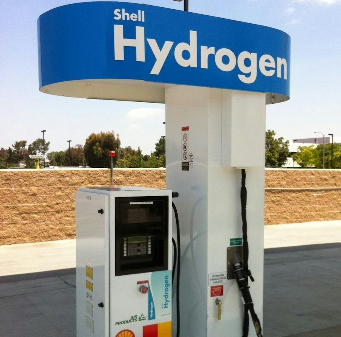 Royal Dutch Shell will build seven fueling stations for hydrogen cars in California through a partnership with Toyota Motor Corp.