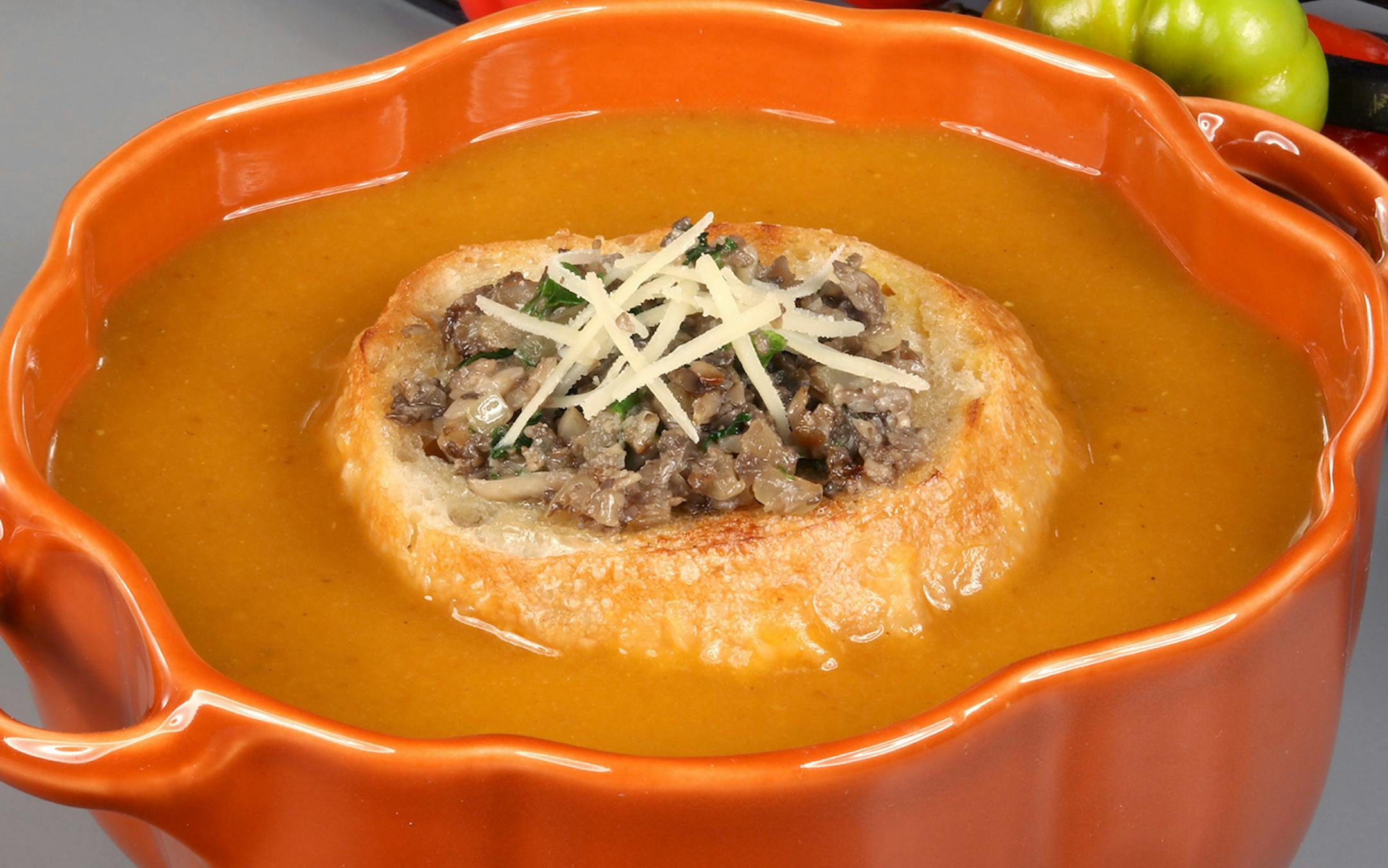 Duxelles (finely chopped and sauteed mushrooms) and Gruyere on toasted bread rounds. (E. Jason Wambsgans/Chicago Tribune/TNS) ORG XMIT: 1175548