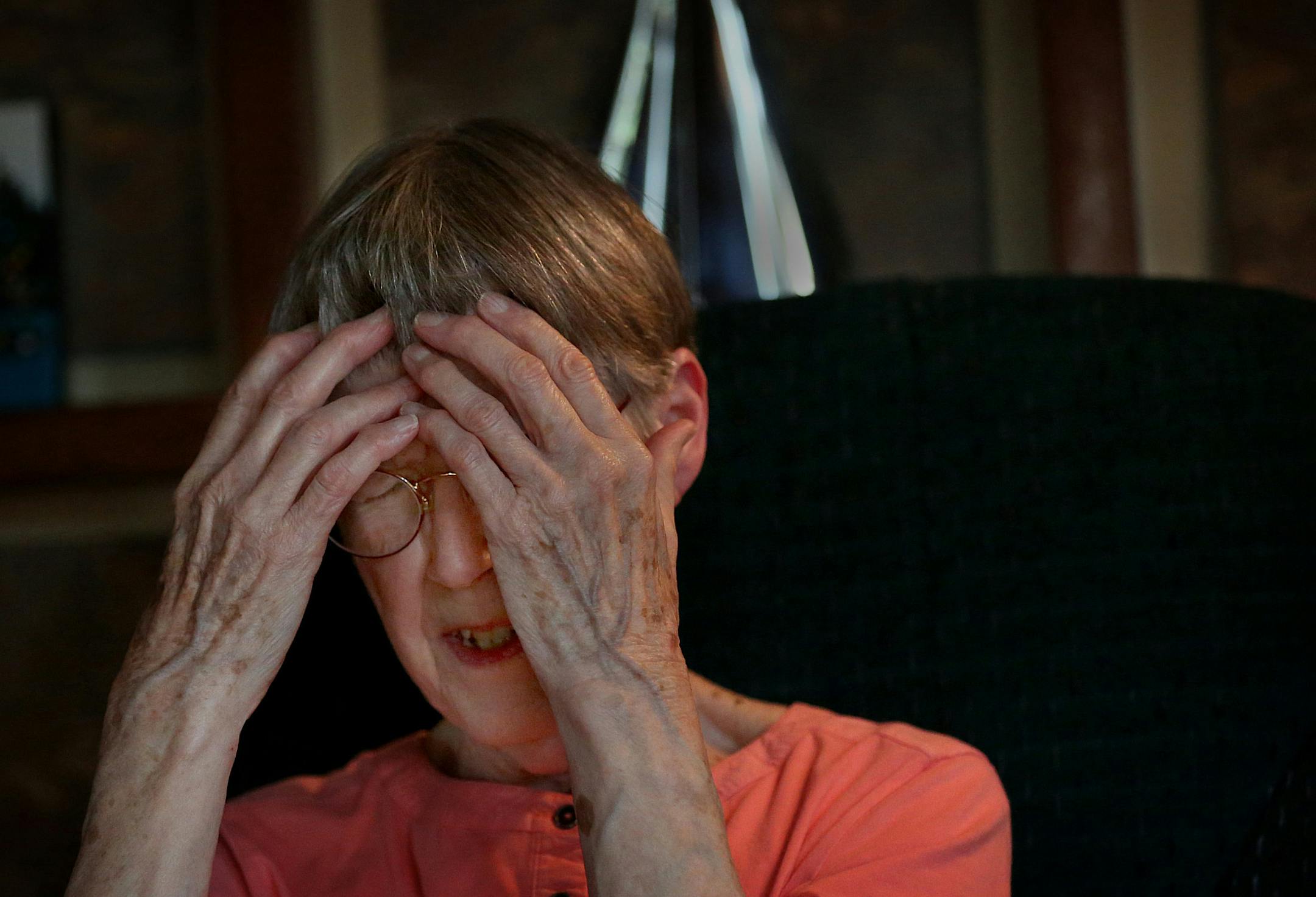 Norma Stenslie and her husband, Jim, left their home in the oil region for a small, quiet town. The couple owned a cabin on the banks of Lake Sakakawea near New Town: ‚ÄúIt was heaven. Now all we see is oil derricks and flares.‚Äù ] (JIM GEHRZ/STAR TRIBUNE) / December 10, 2013, Williston/Napoleon, ND ‚Äì BACKGROUND INFORMATION- PHOTOS FOR USE IN FIFTH PART OF NORTH DAKOTA OIL BOOM PROJECT: While many have migrated to the Bakken oil fields in sea