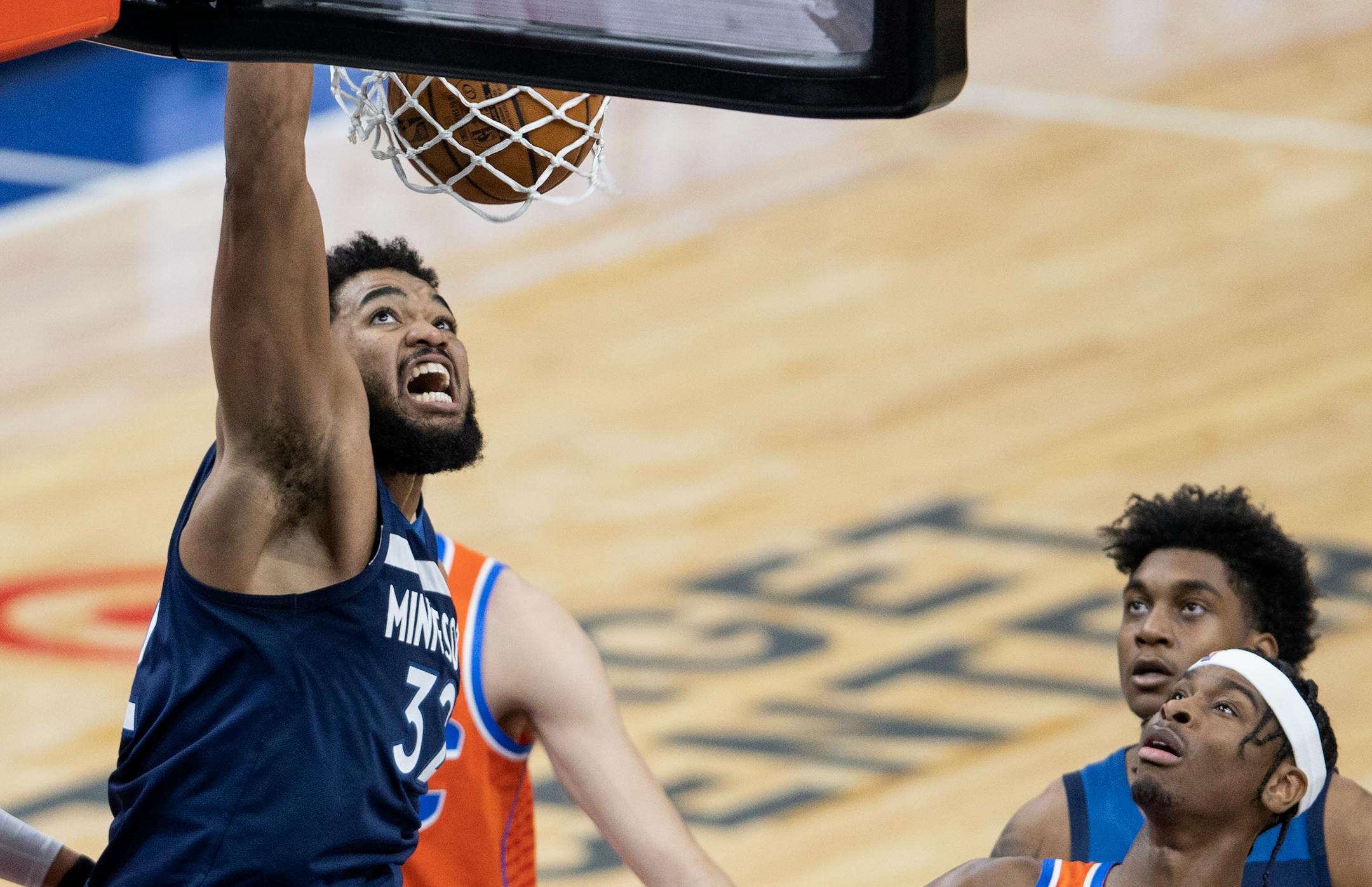 Karl-Anthony Towns (32) of the Minnesota Timberwolves dunked the ball in the third quarter.