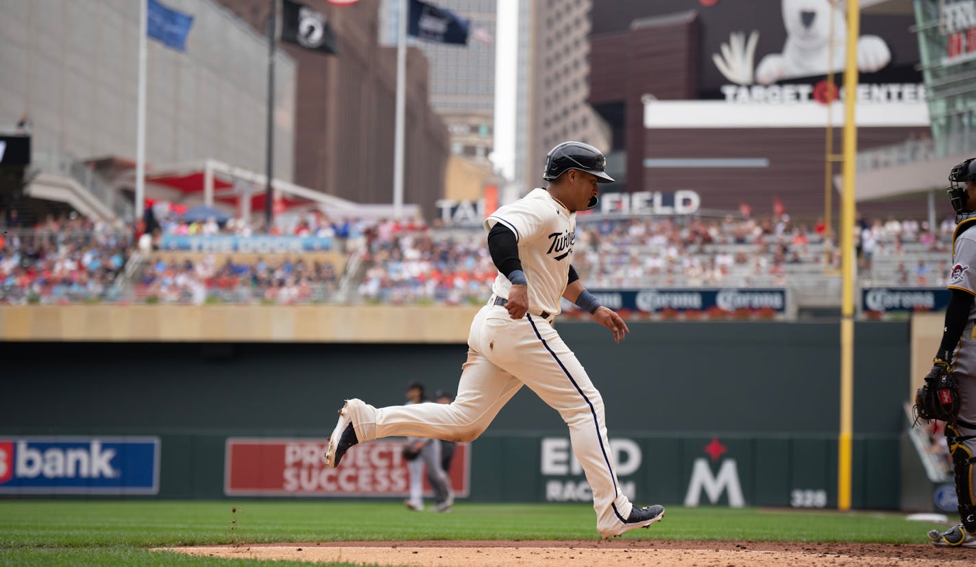 Minnesota Twins first baseman Donovan Solano (39) scored in the 4th inning at Target Field Sunday August 12,2023 in Minneapolis.,Minn. ] JERRY HOLT • jerry.holt@startribune.com