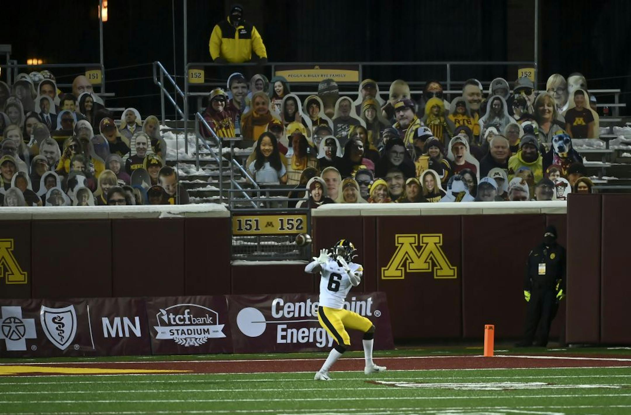 Iowa Hawkeyes wide receiver Ihmir Smith-Marsette (6) was wide open for a touchdown pass in the fourth quarter against the Minnesota Gophers.