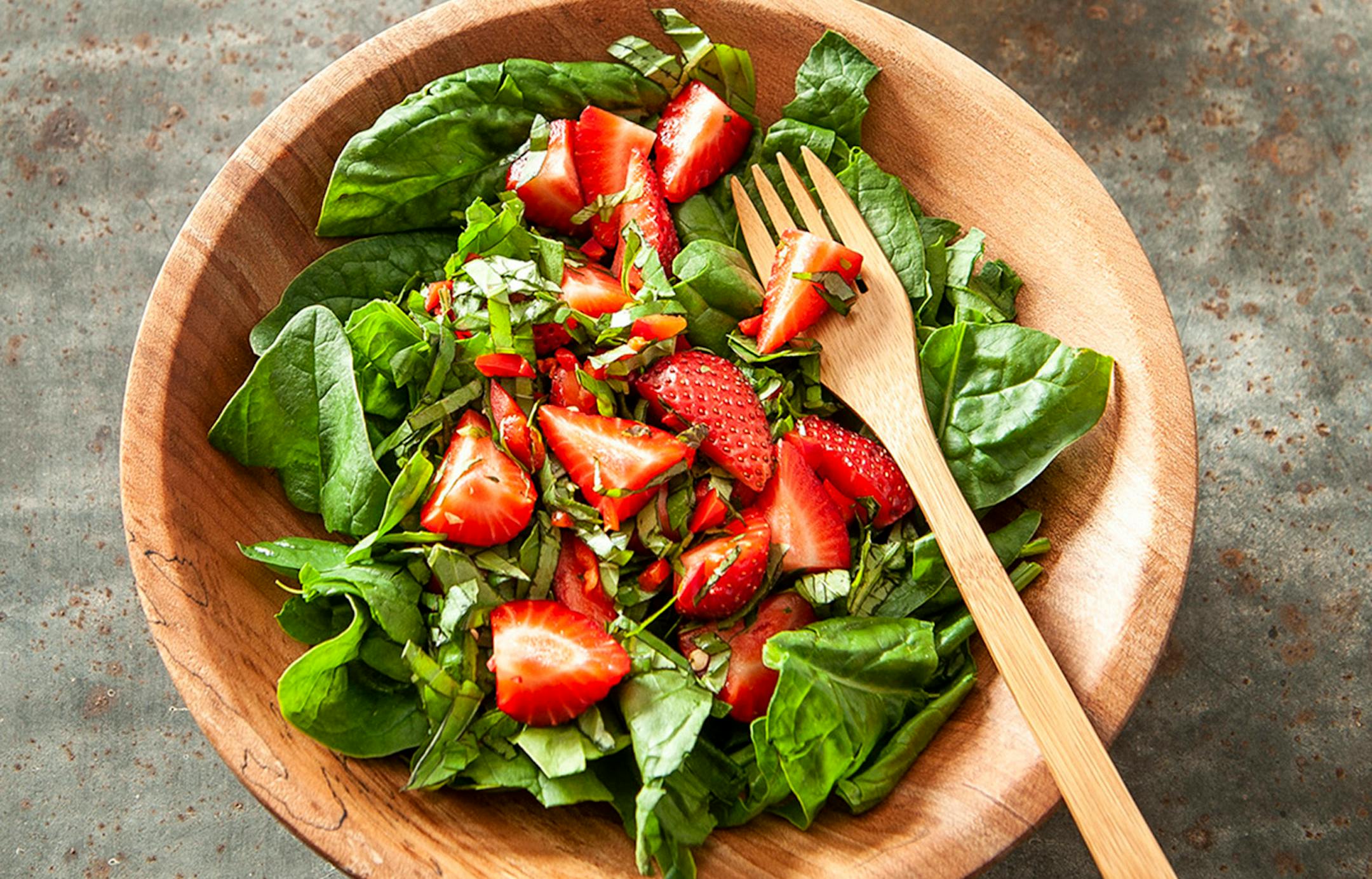 Simplest Strawberry Spinach Salad