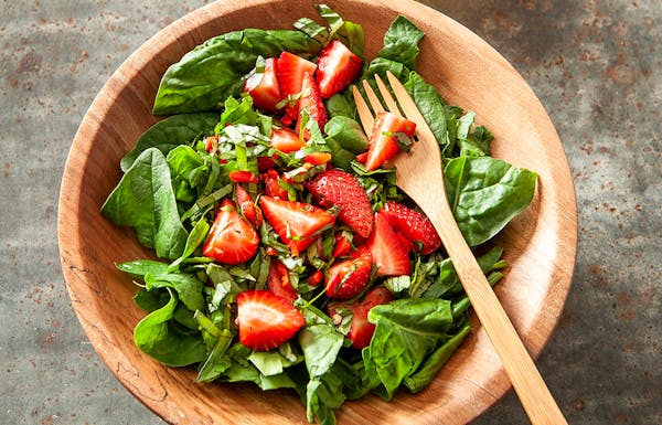 Simplest Strawberry Spinach Salad