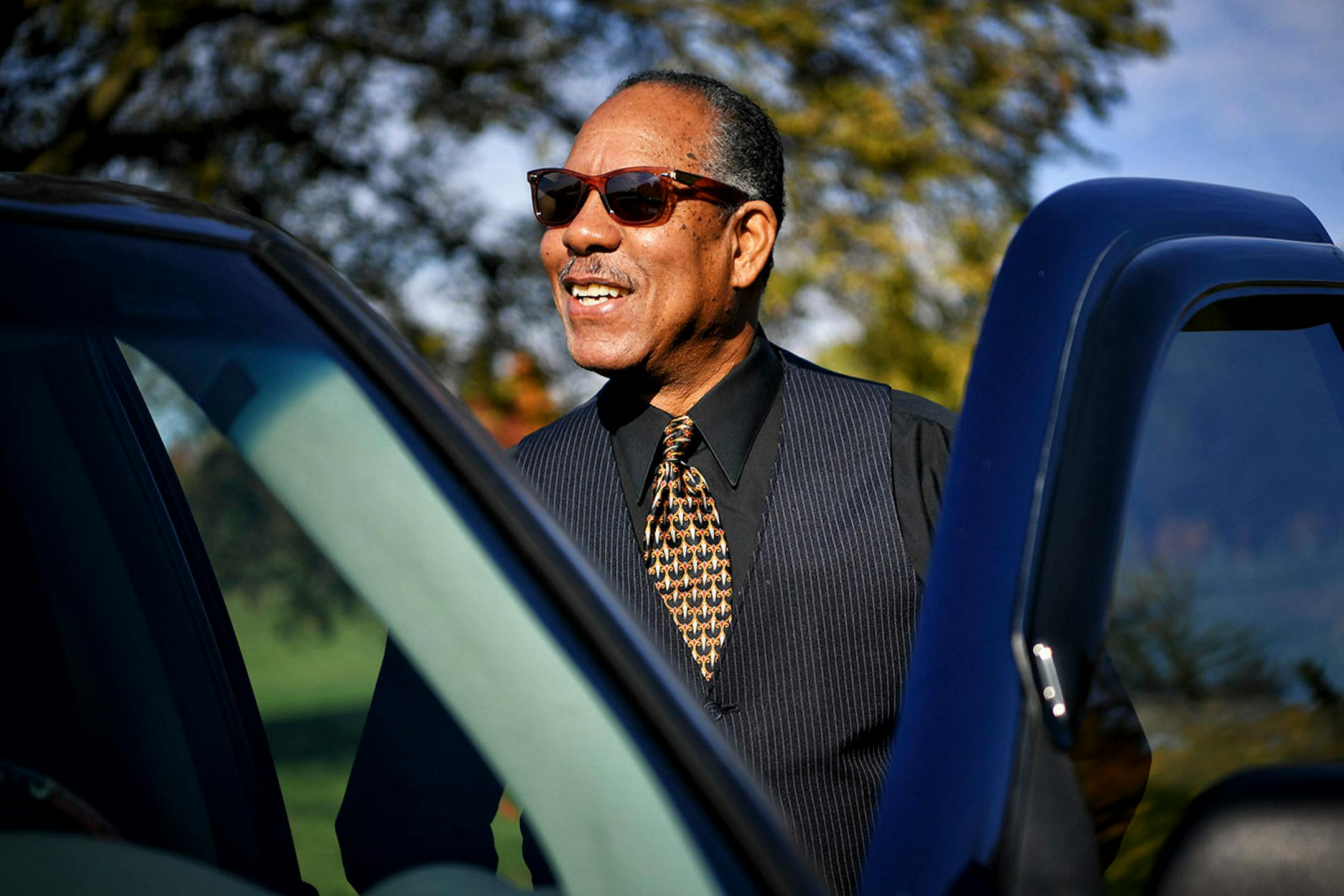 Actor and Uber driver James Craven. ] GLEN STUBBE * gstubbe@startribune.com Friday, October 21, 2016 The Uber actor: By night James Craven is on stage at Penumbra Theatre. But during daylight hours, when the granddaughter he's raising is at school, he is an Uber driver -- a job that matches perfectly with his stage character. In August Wilson's Jitney, Craven plays the owner of a cabstand.